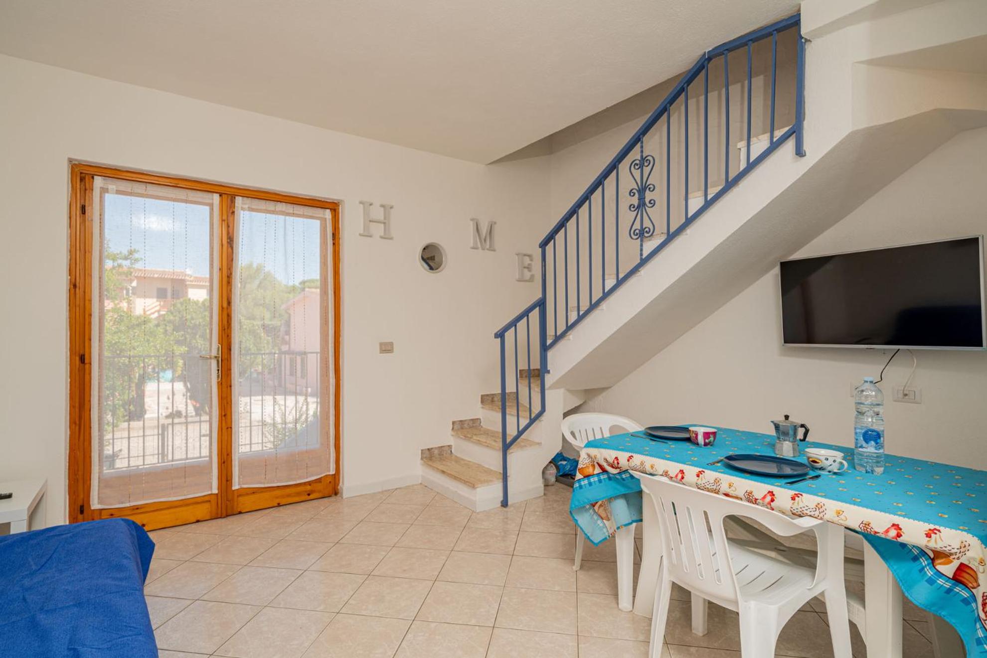 Appartamento Residenziale Trilocale 4 posti letto via Oristano view 5