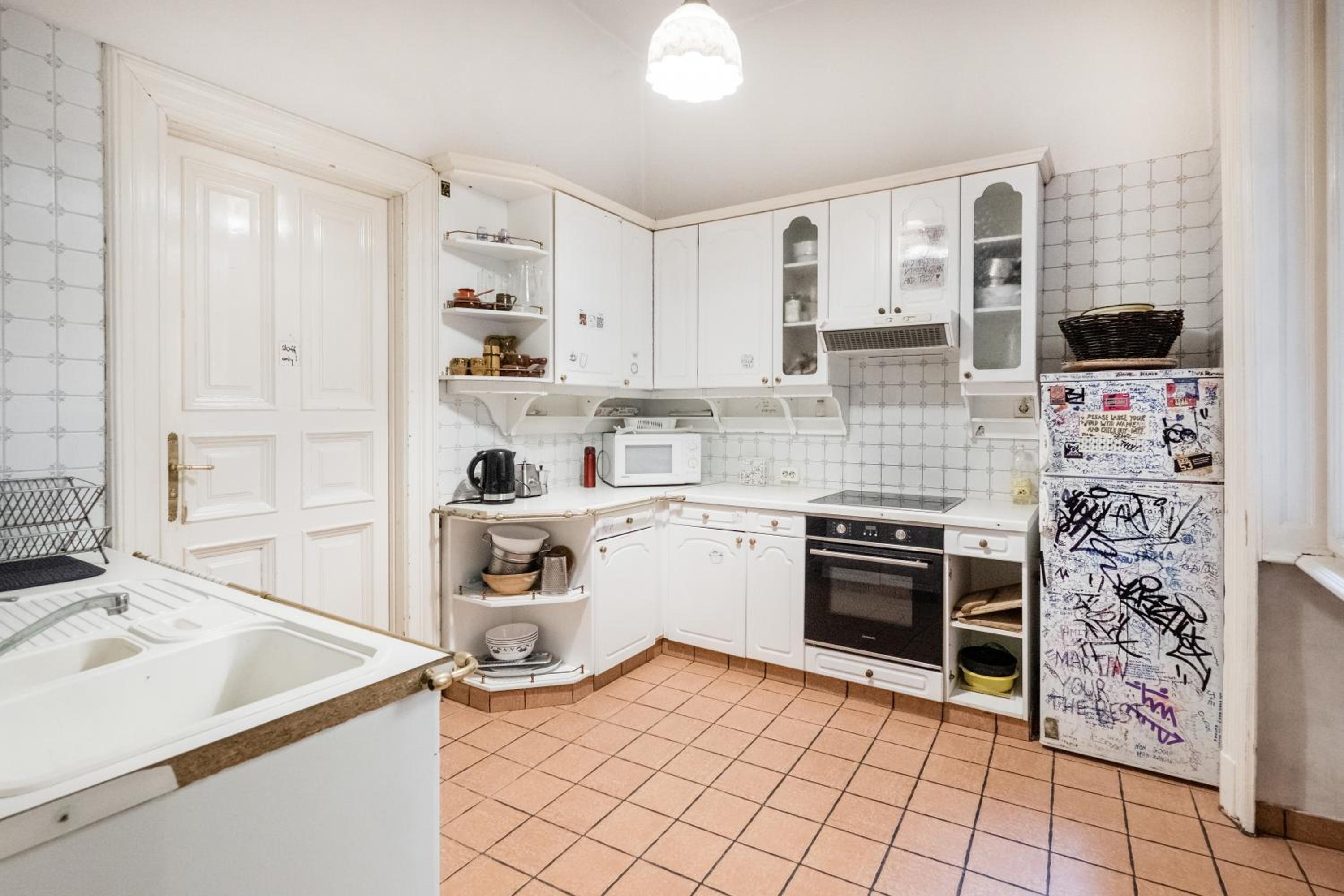 Baroque Hostel & Coworking