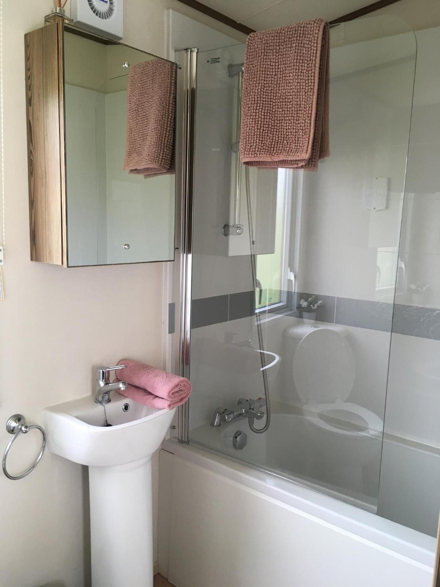 BRANWOOD Luxury Caravan Holidays Newquay view 4