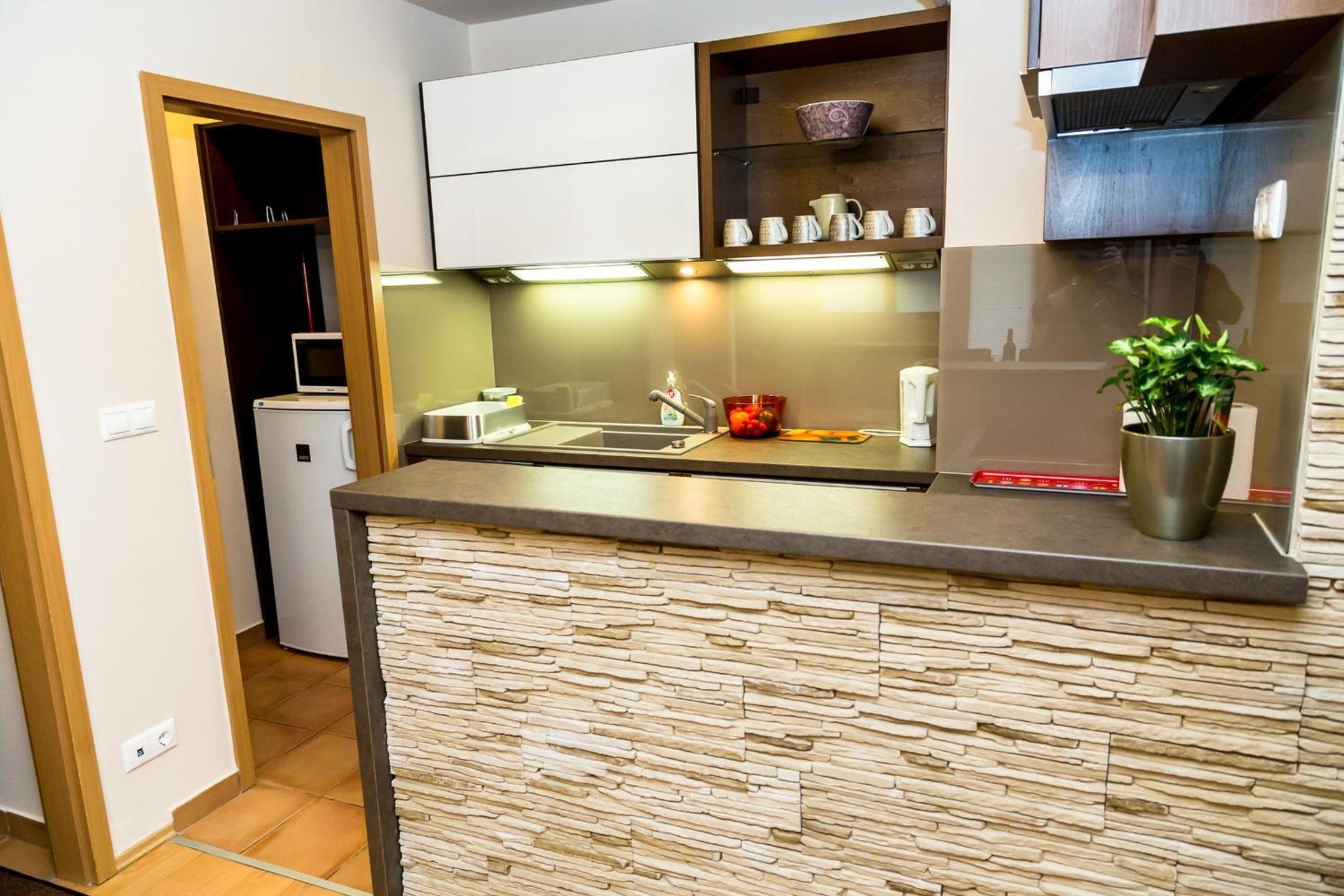 Arpad Bridge Apartments