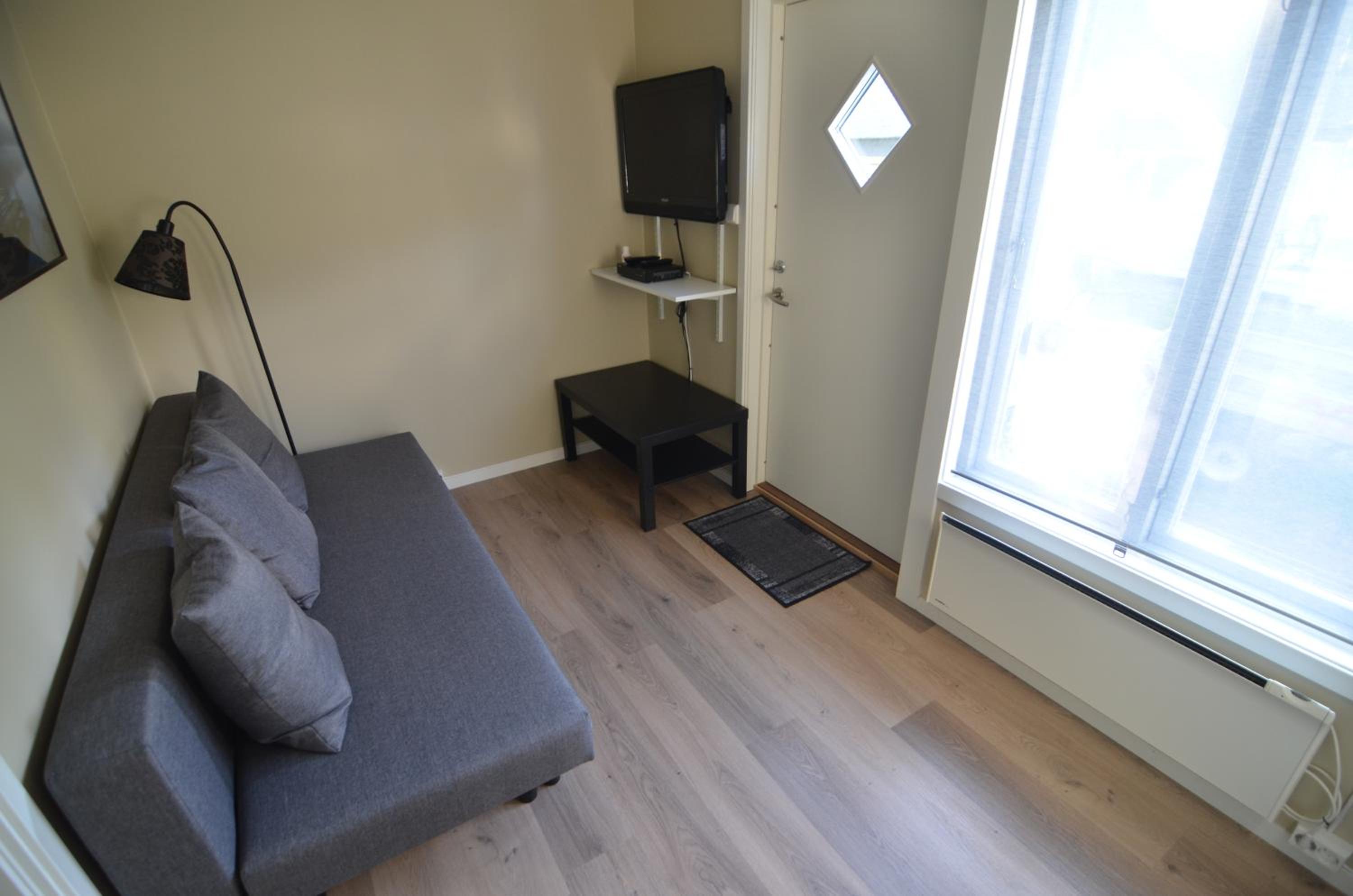 Photo 8