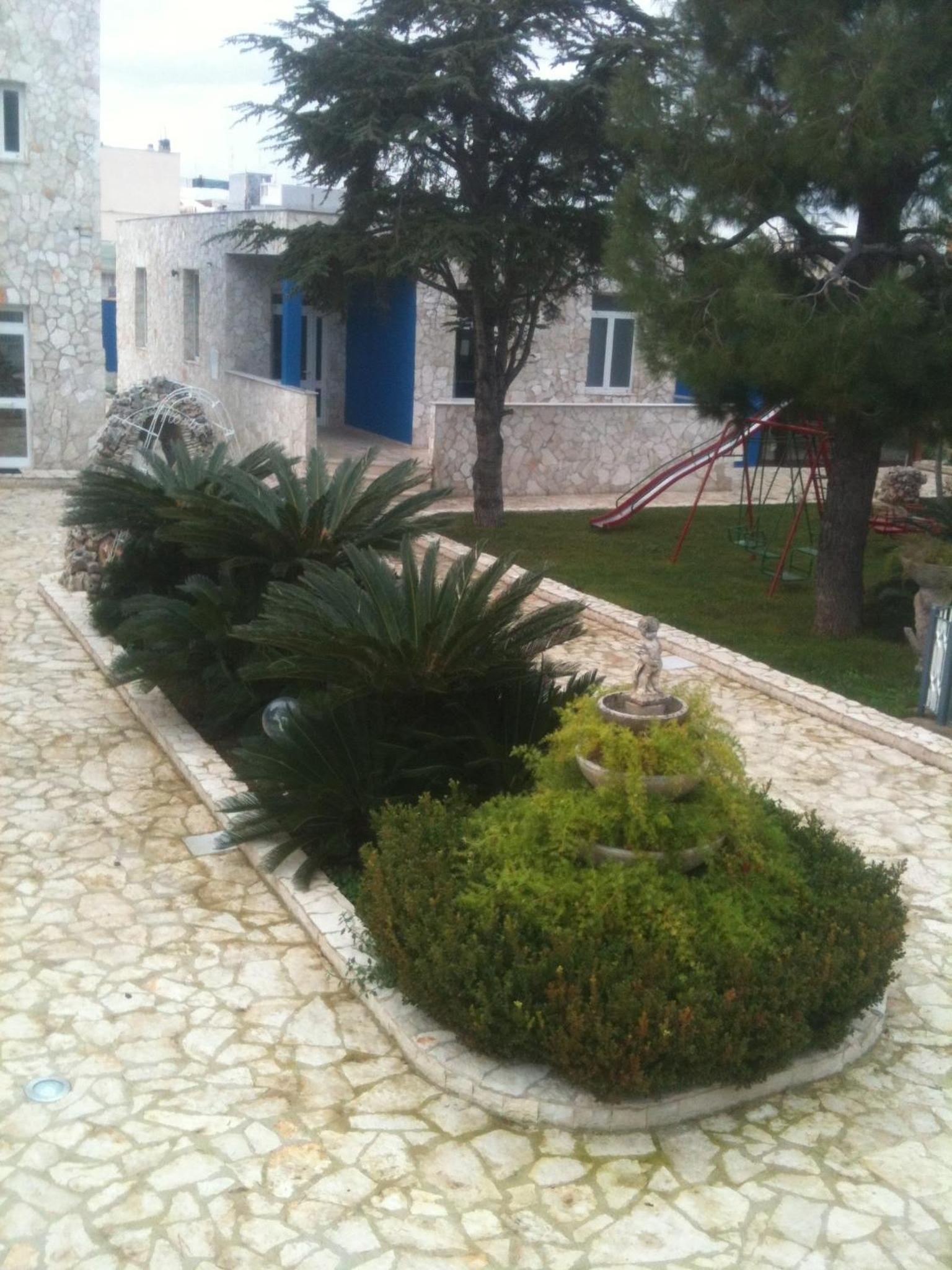Photo 25