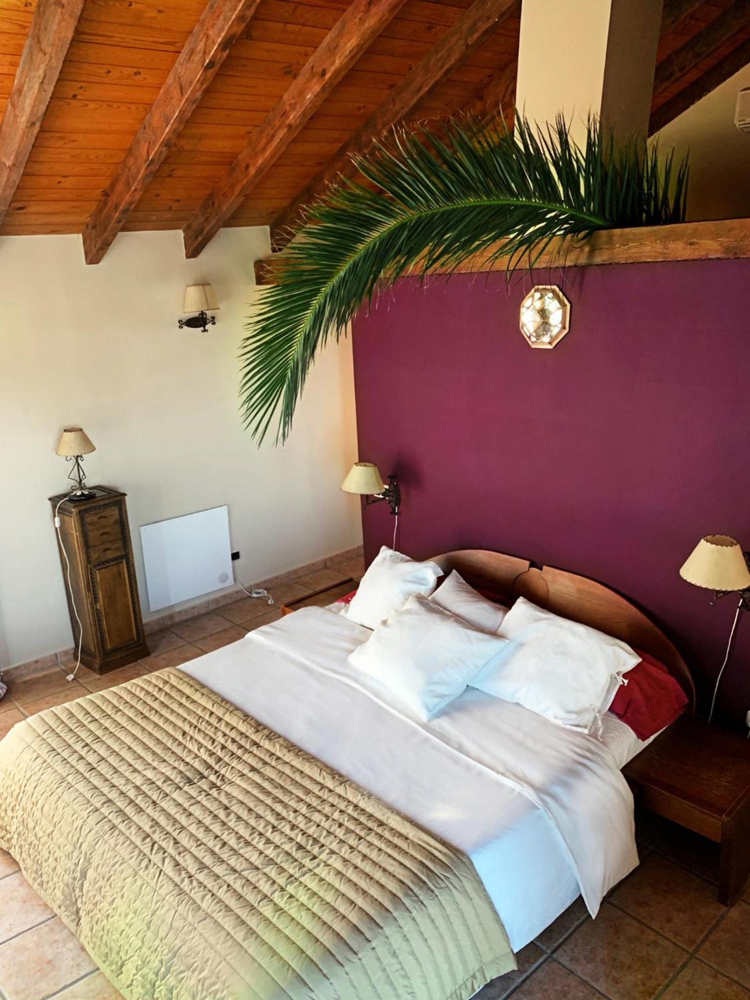 VILLA NABRISA MARBELLA, 5 BEDROOM, PRIVATE POOL, GARDEN, BBQ view 2