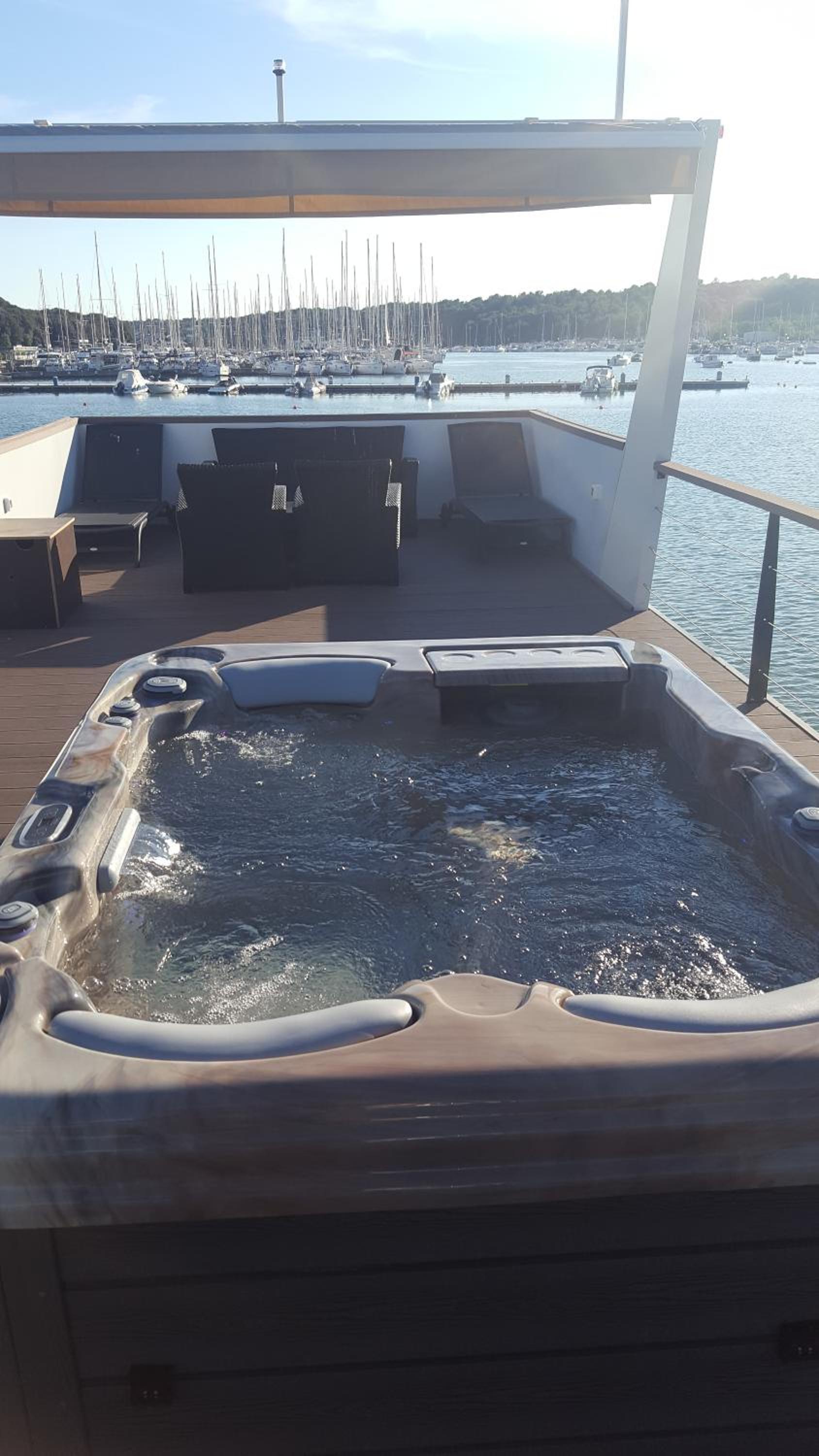 Floating House - ARENA 2 view 4