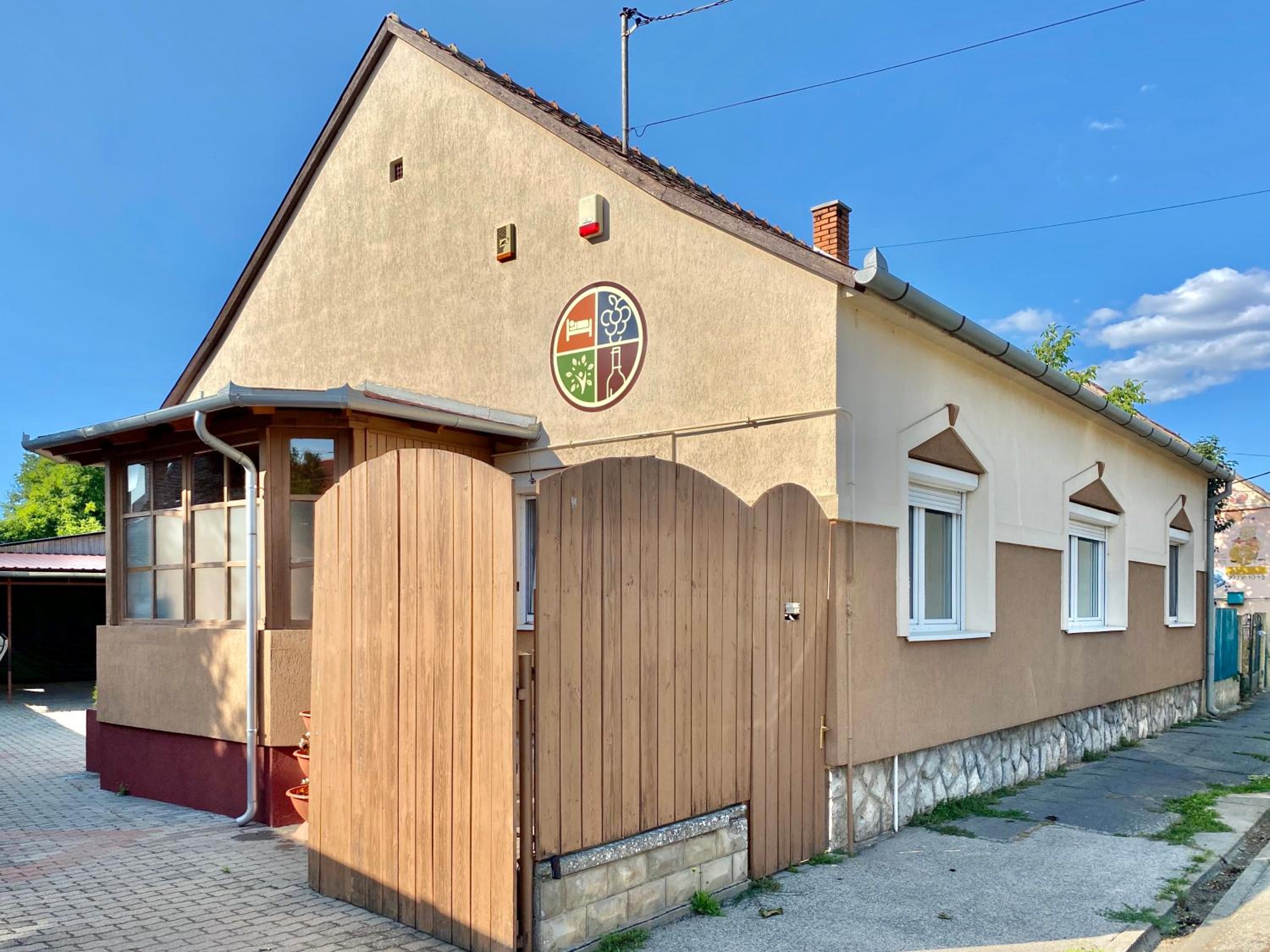 Photo 26