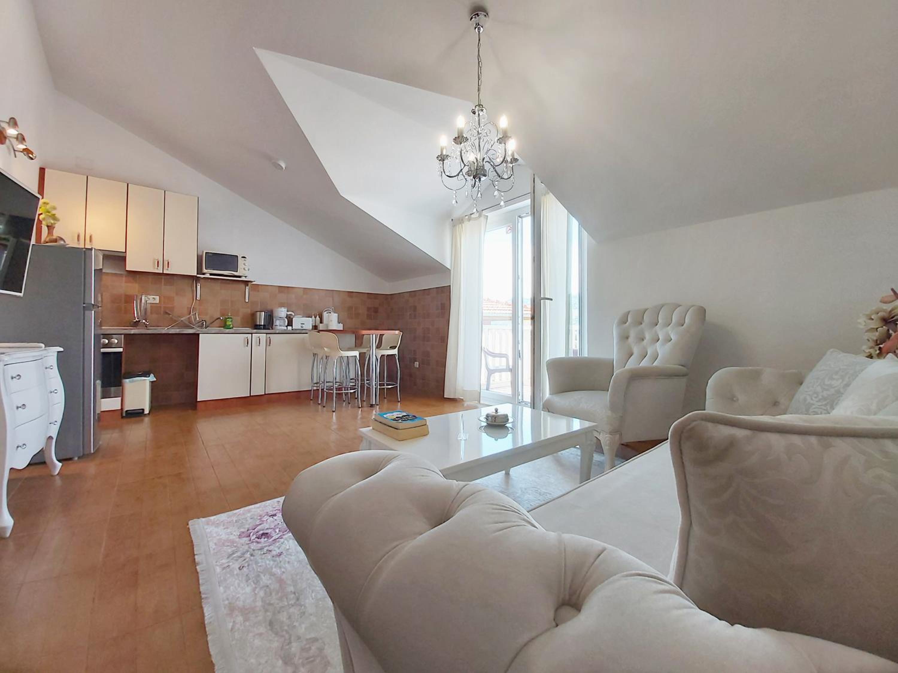 Adria Apartments and Rooms