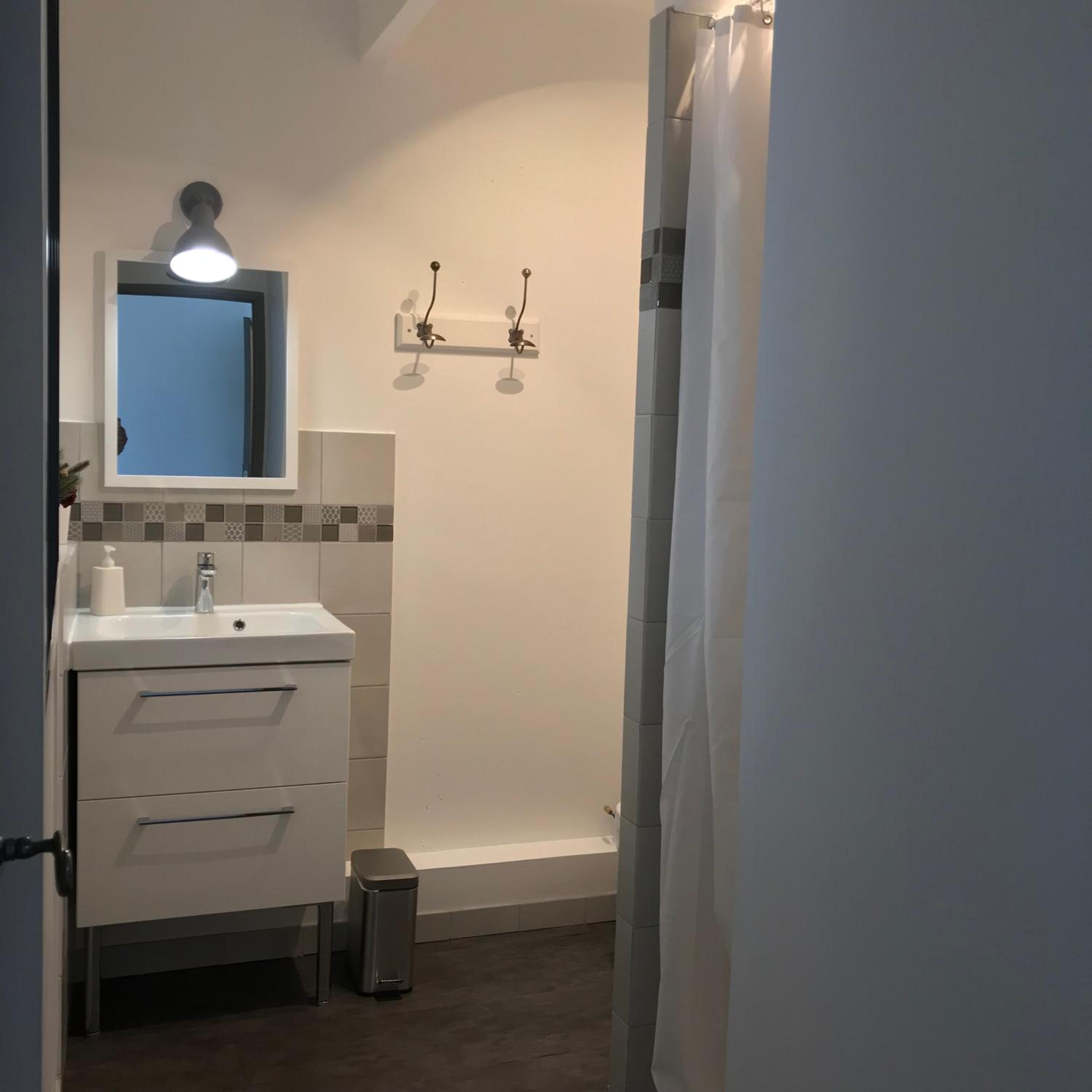 Orange Vacations - Chambres d'Hotes et Gites Le Mas Mellou - Property Image 27