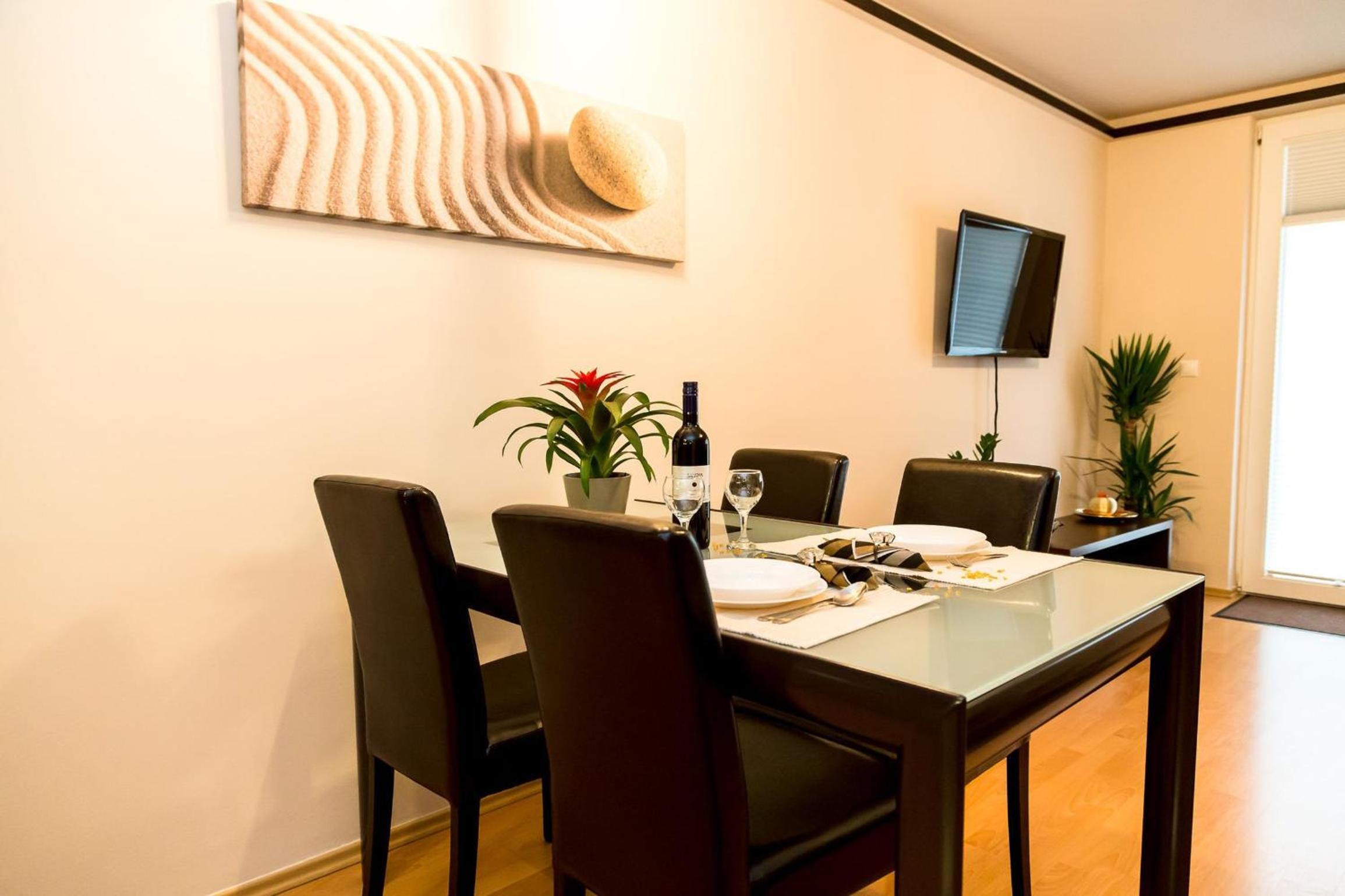 Arpad Bridge Apartments
