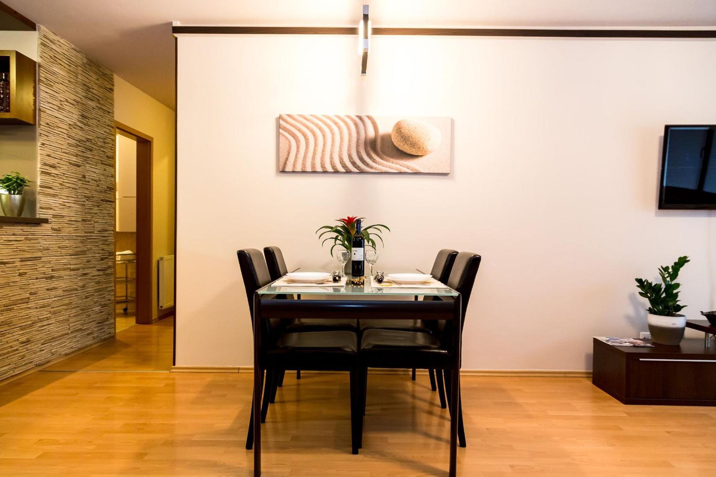 Arpad Bridge Apartments