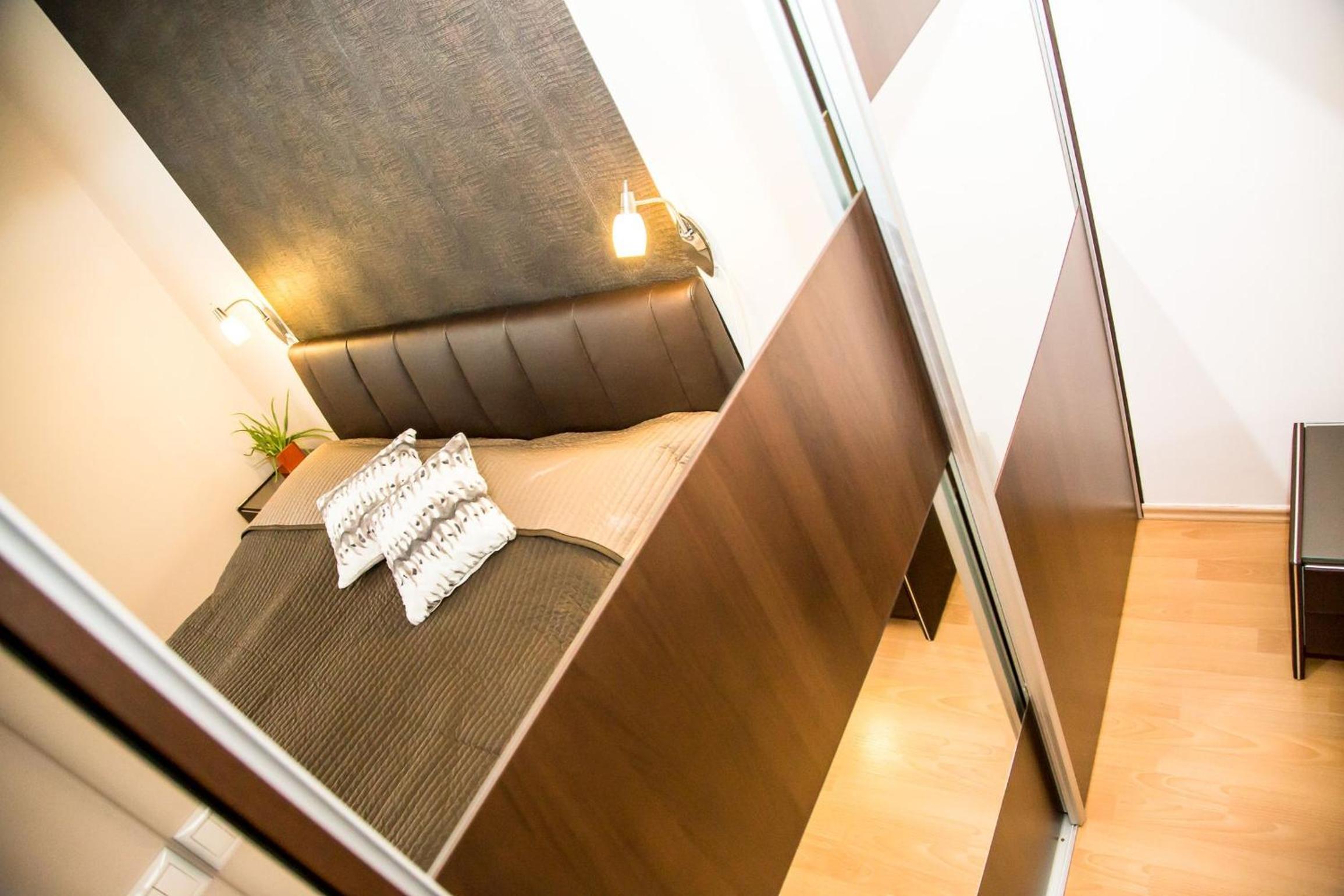 Arpad Bridge Apartments