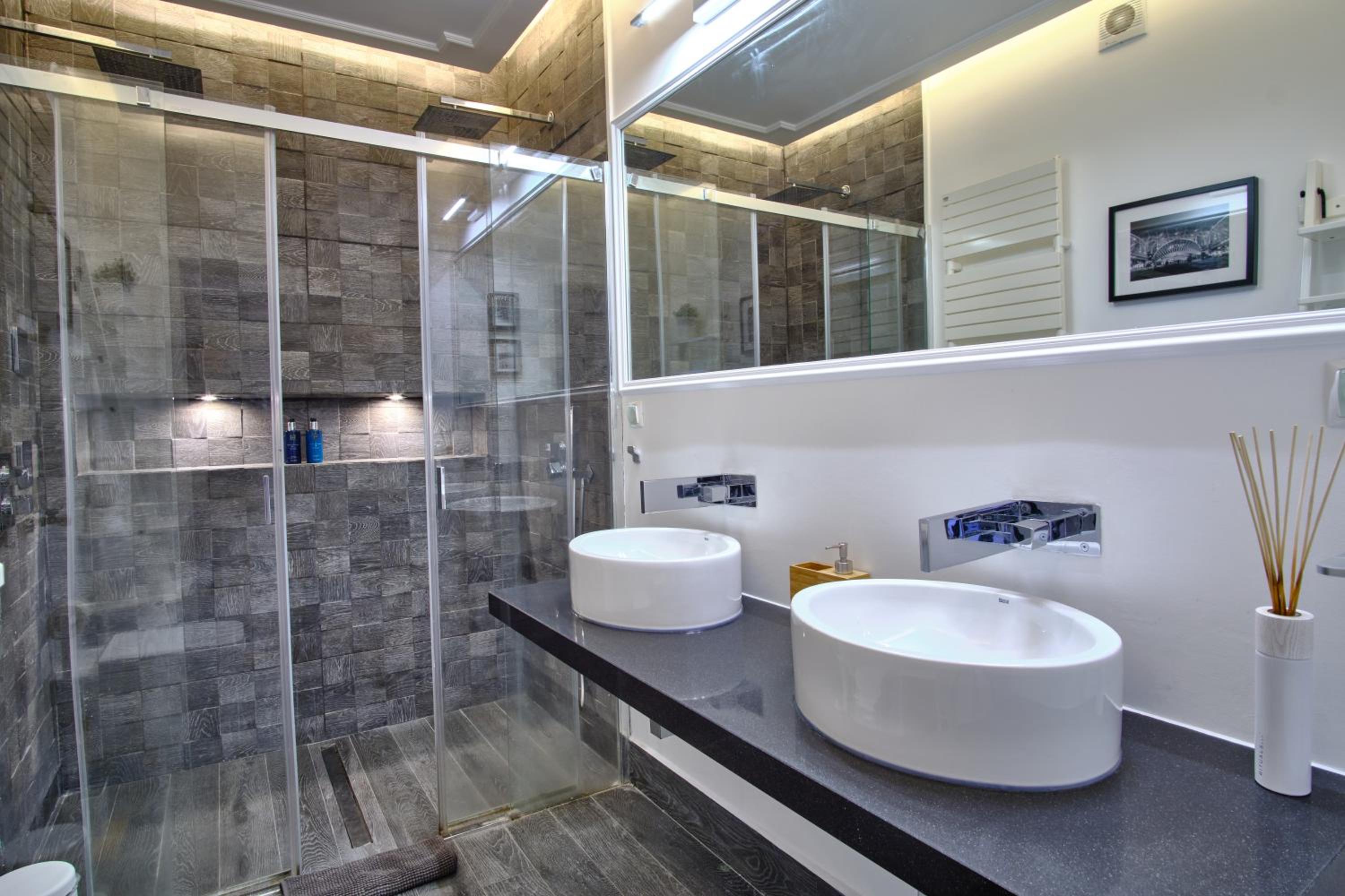 GLAMOROUS and CENTRAL ALFAMA RIVERVIEW view 4