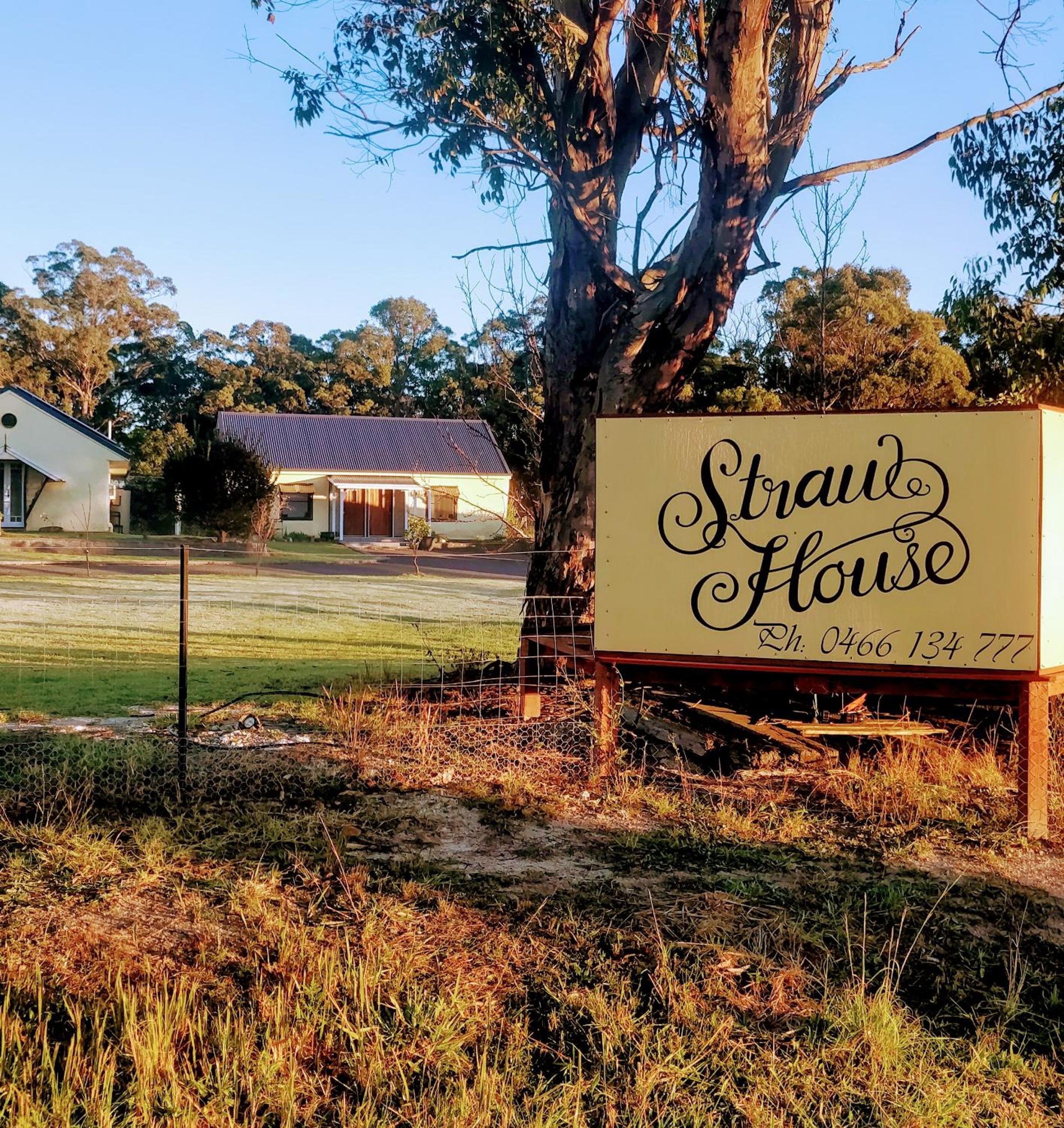 Straw House Farm - STANTHORPE