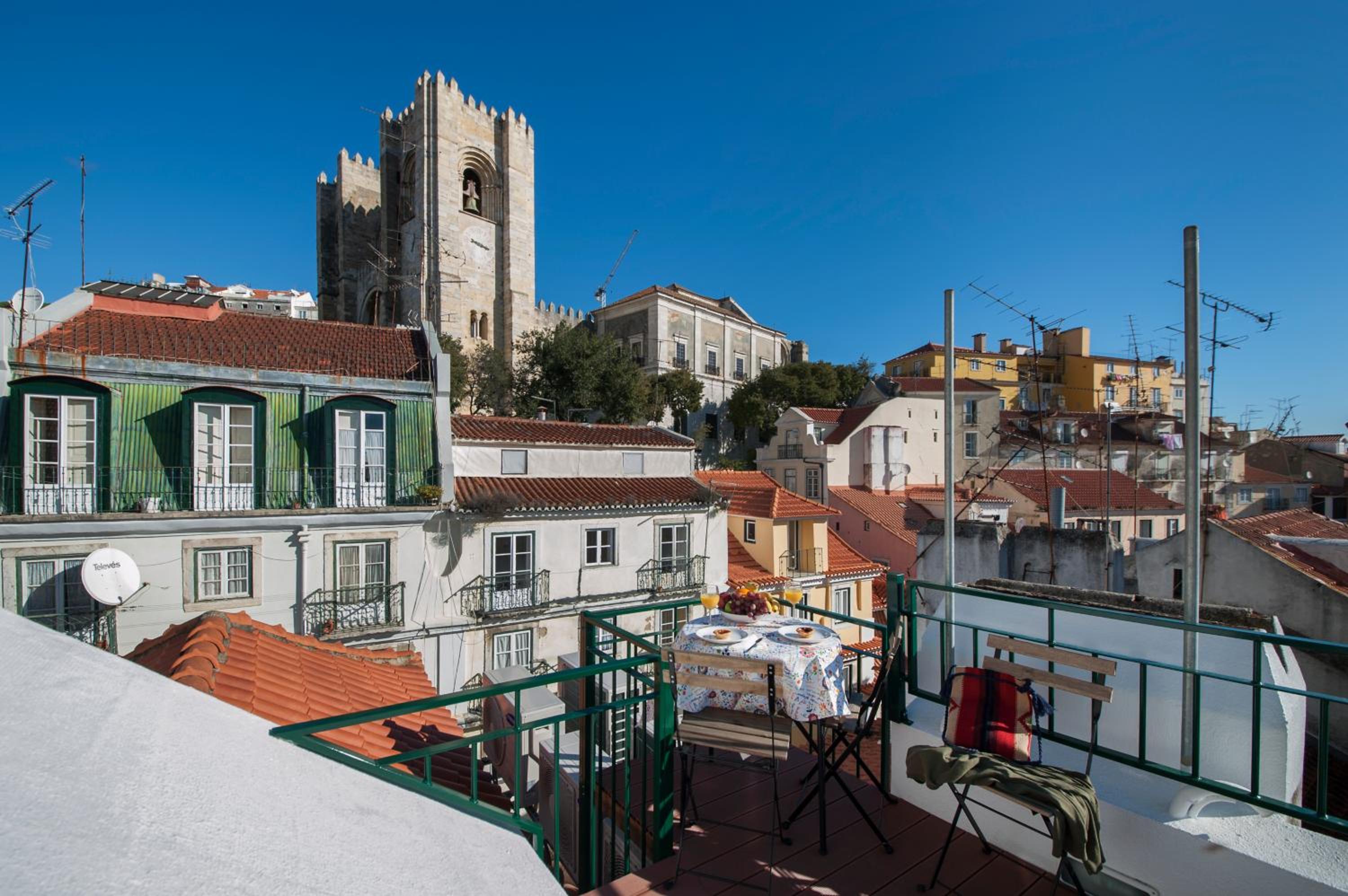 Light Green Apartments - Downtown Lisbon view 2
