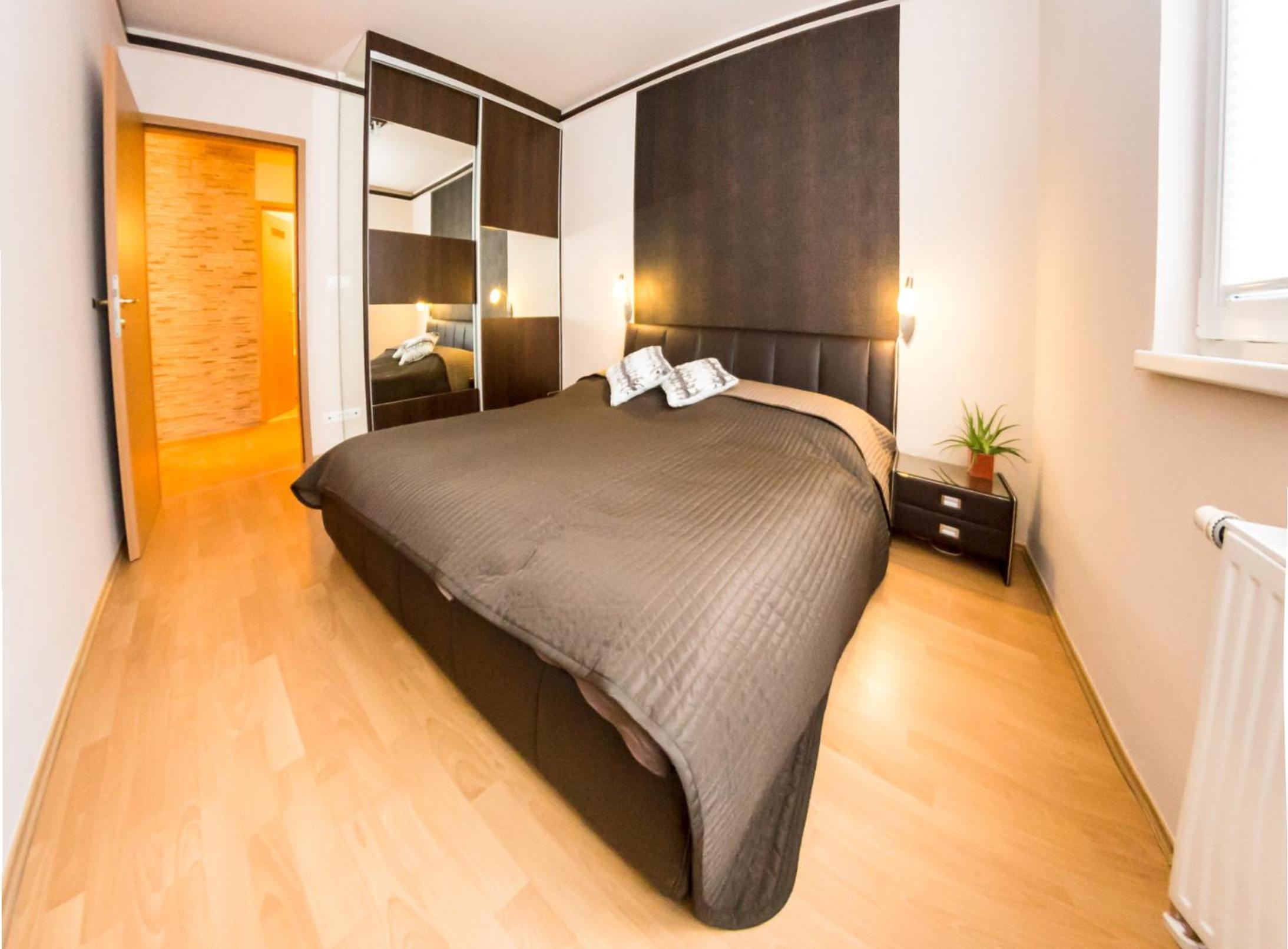 Arpad Bridge Apartments