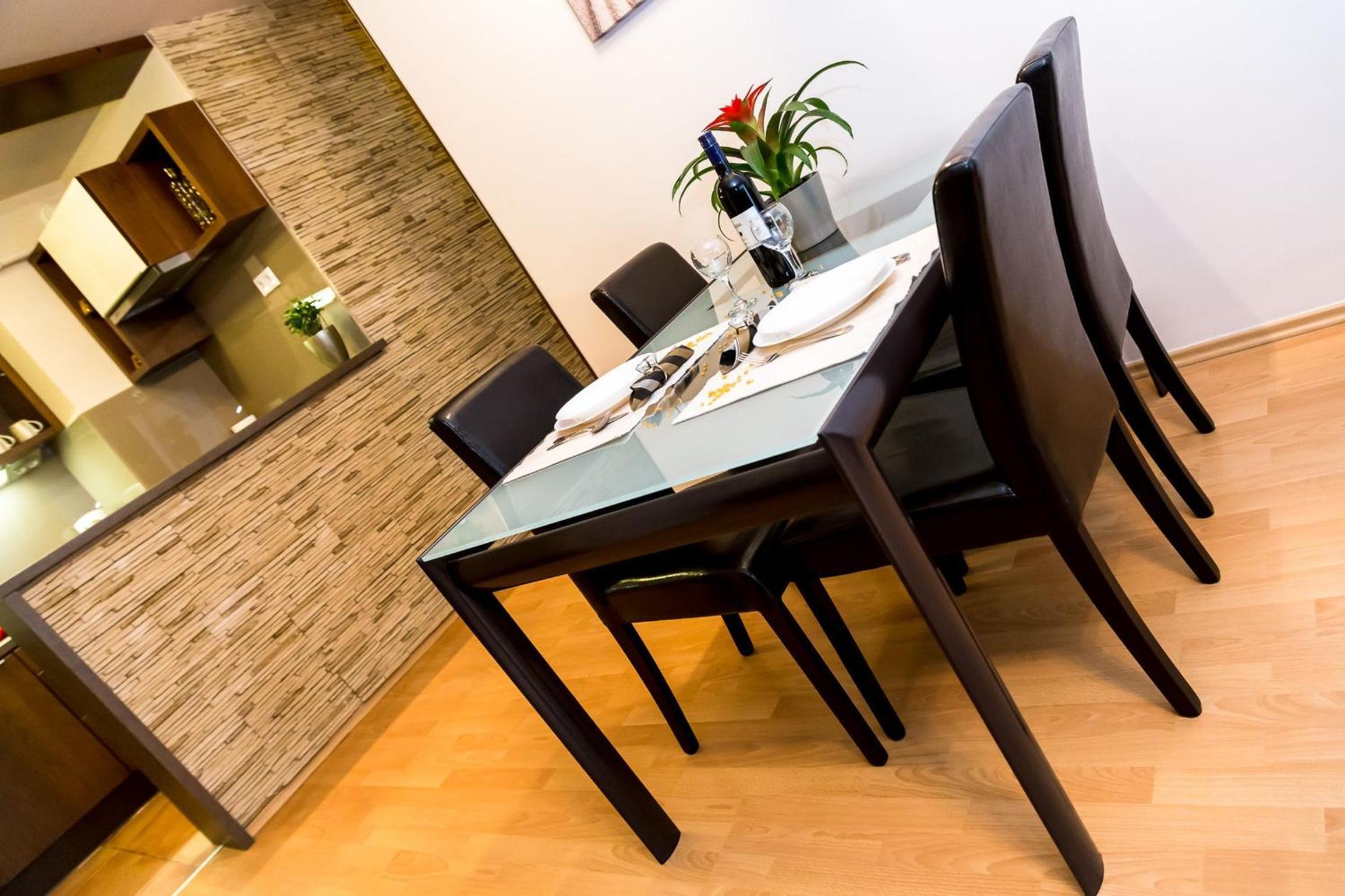 Arpad Bridge Apartments