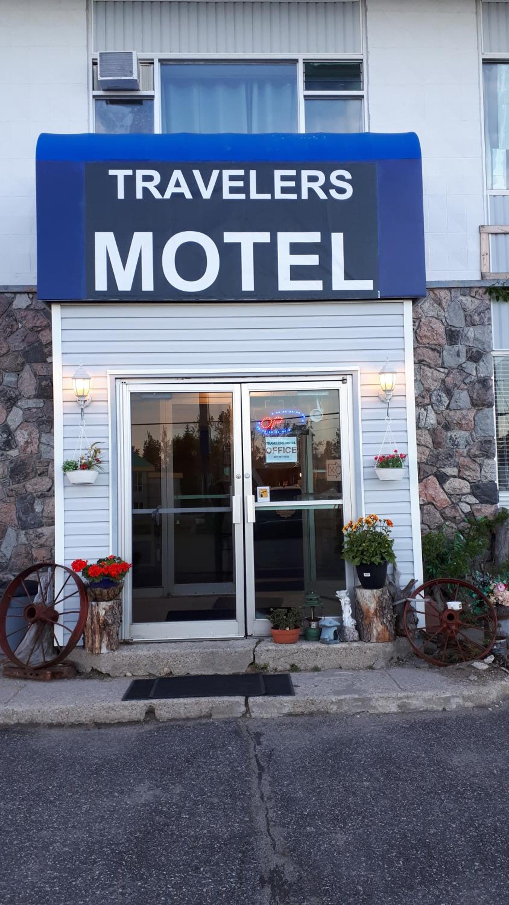 Nipigon Travelers Motel view 2