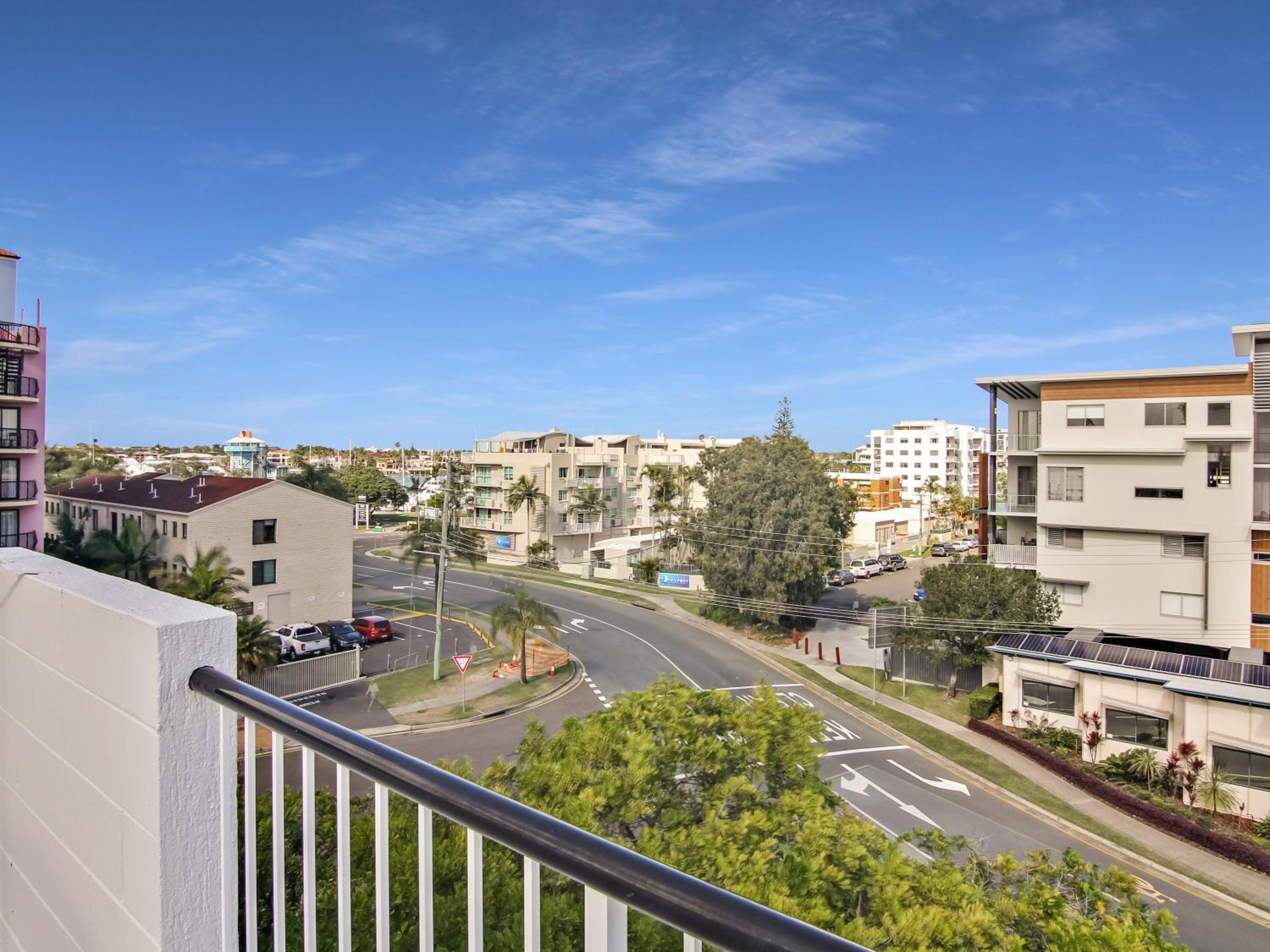 MAINSAIL8- MOOLOOLABA BEACH view 5