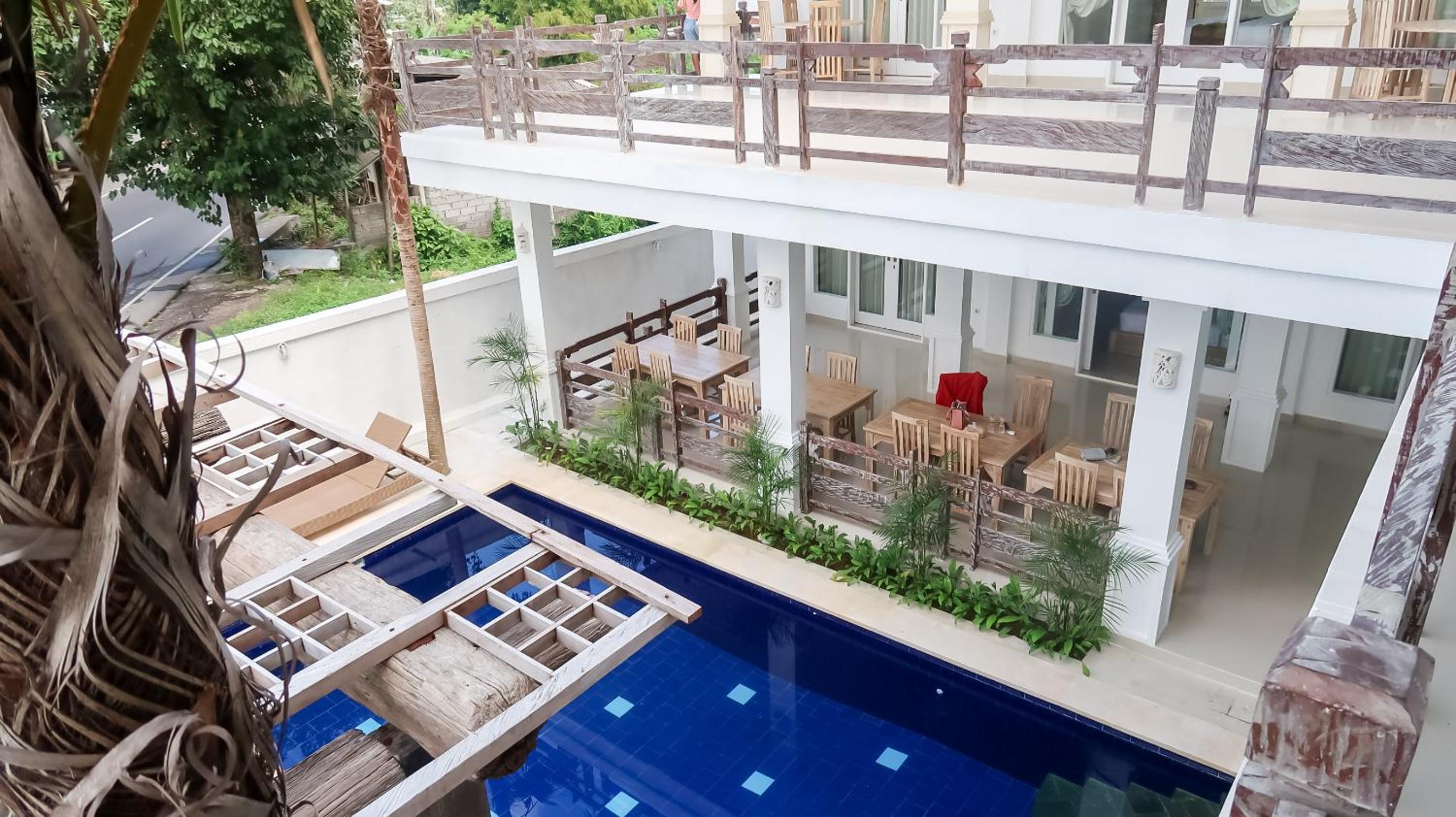 Urbanview Hotel Lilis Ikvala Radha view 4