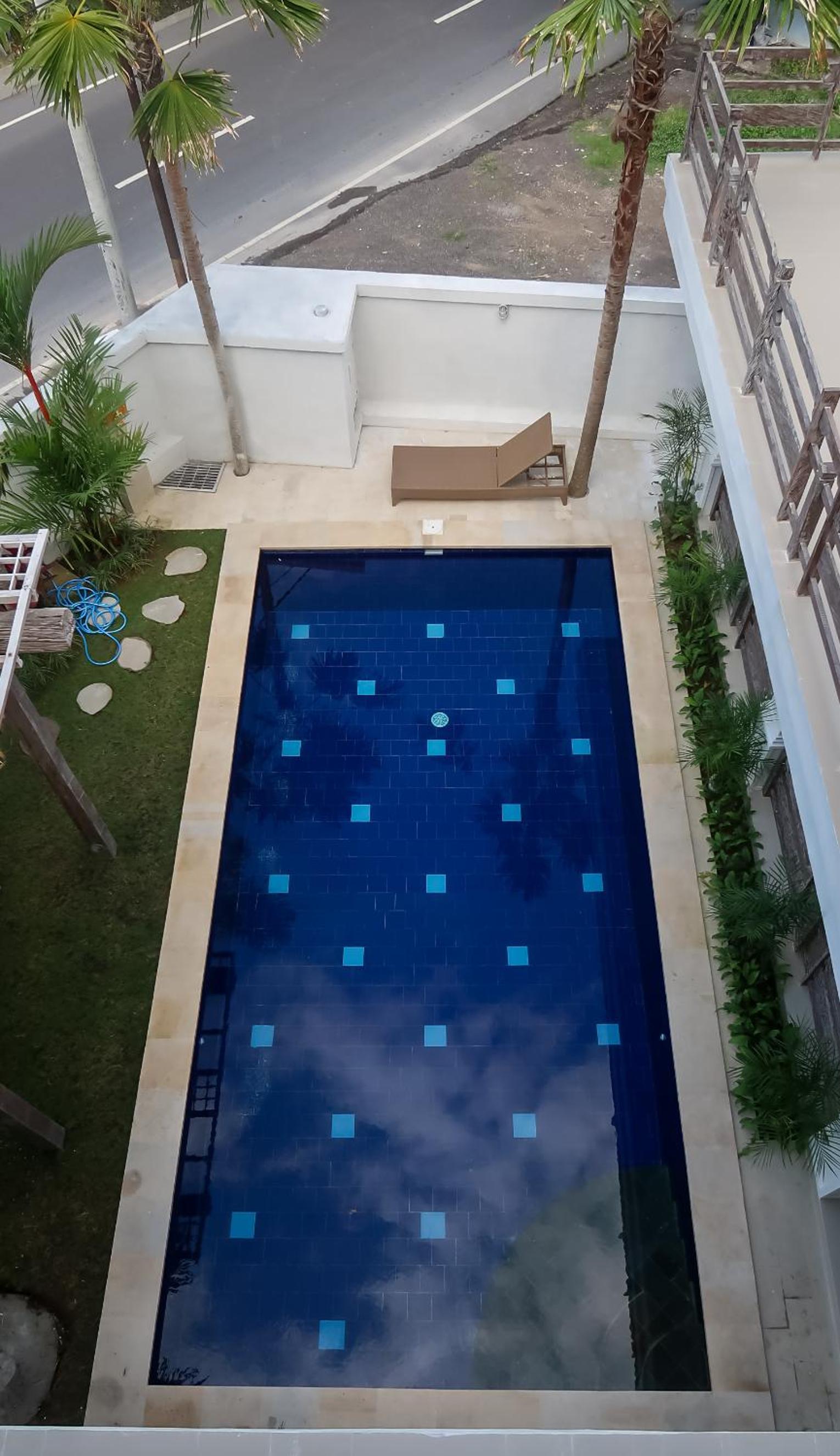 Urbanview Hotel Lilis Ikvala Radha view 5