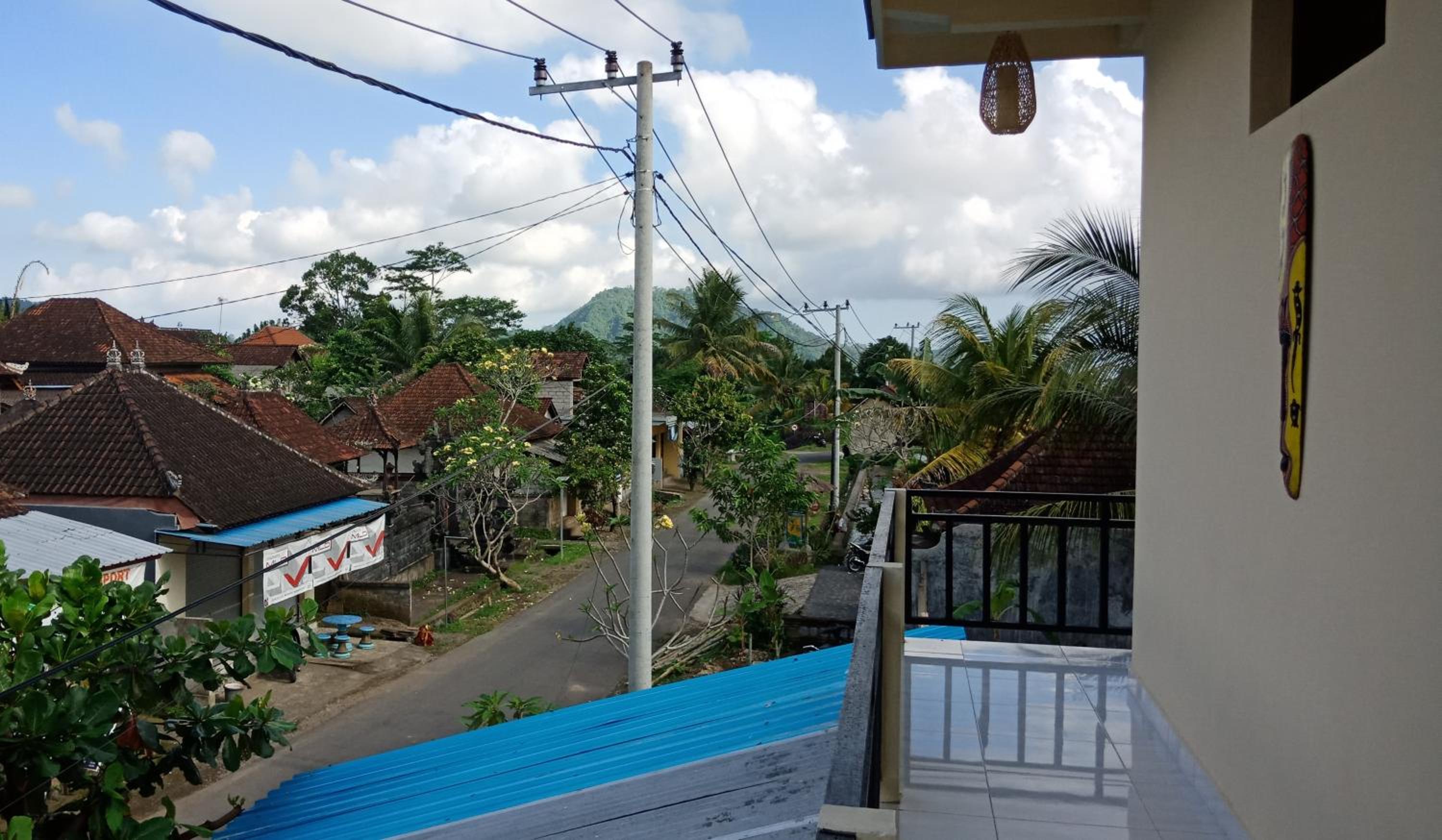 Mantra Guesthouse Sidemen view 5