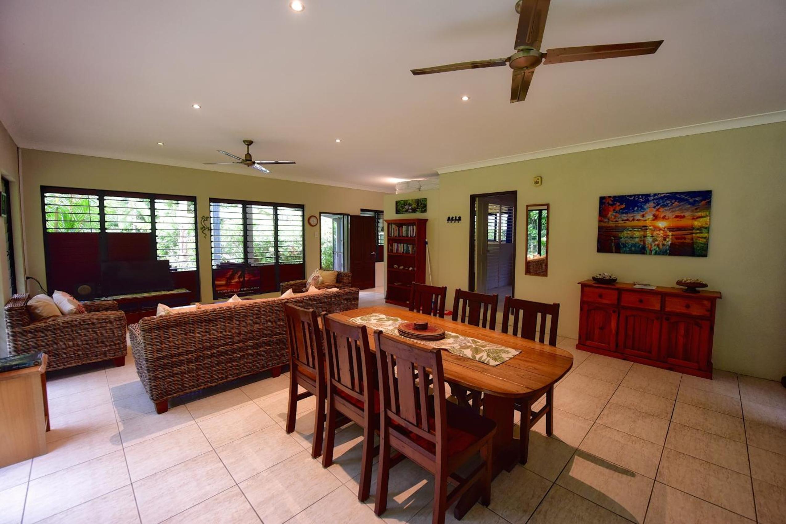 Thornton Beach Bungalows Daintree