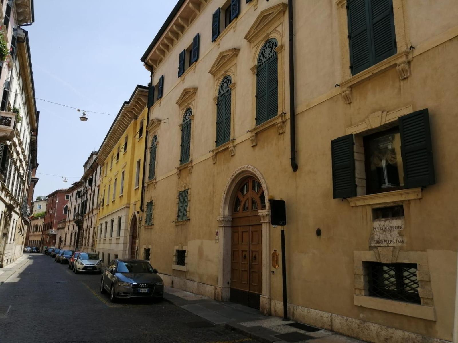 Palazzo Rinascimentale con affreschi photo 1