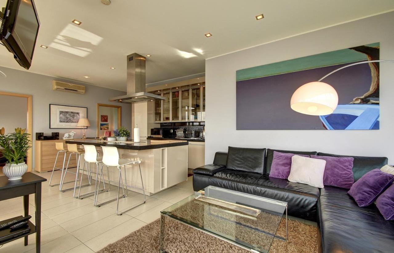 Helios Luxury apartment in Vilnius skyscraper view 4