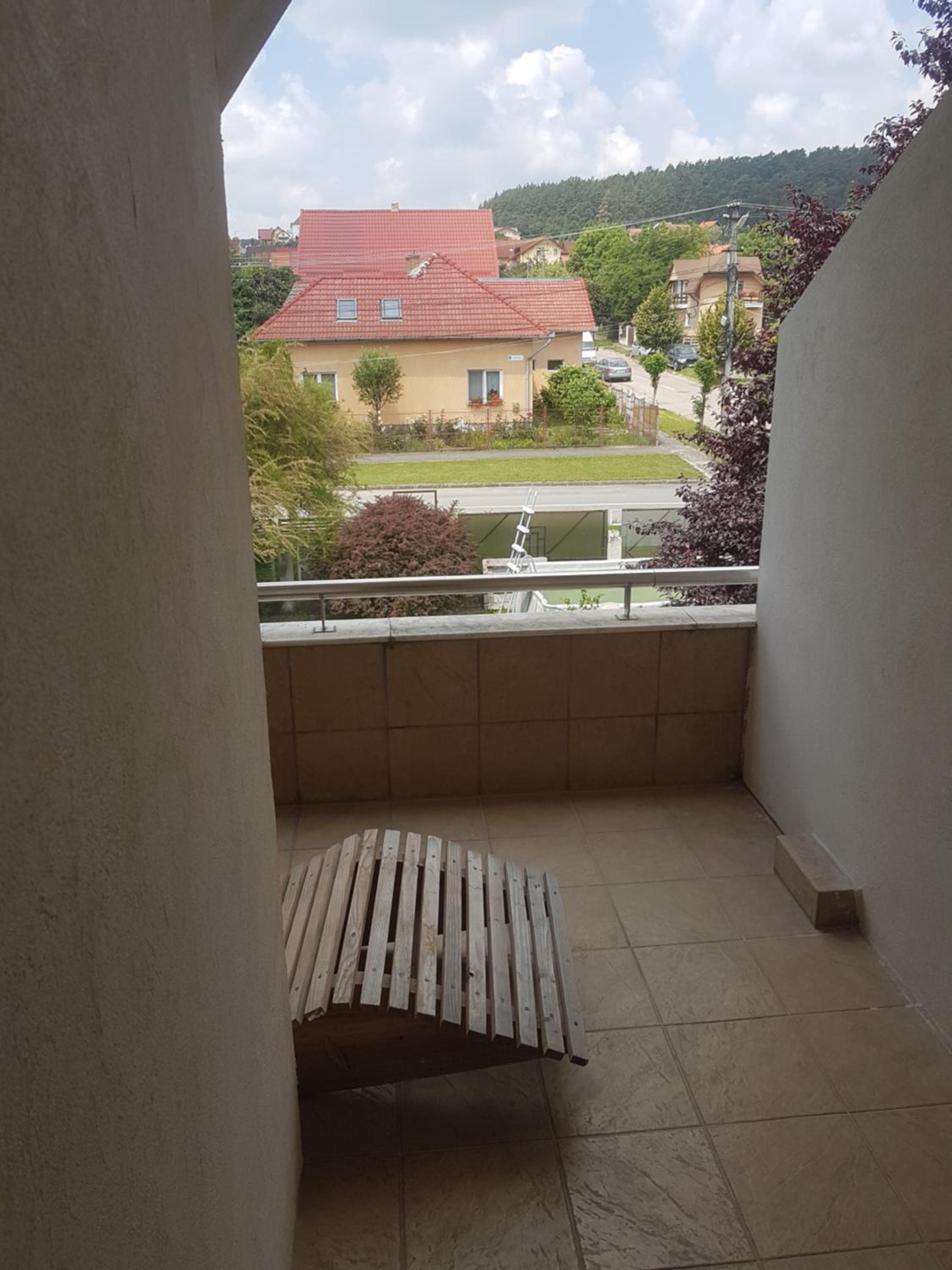 Photo 33