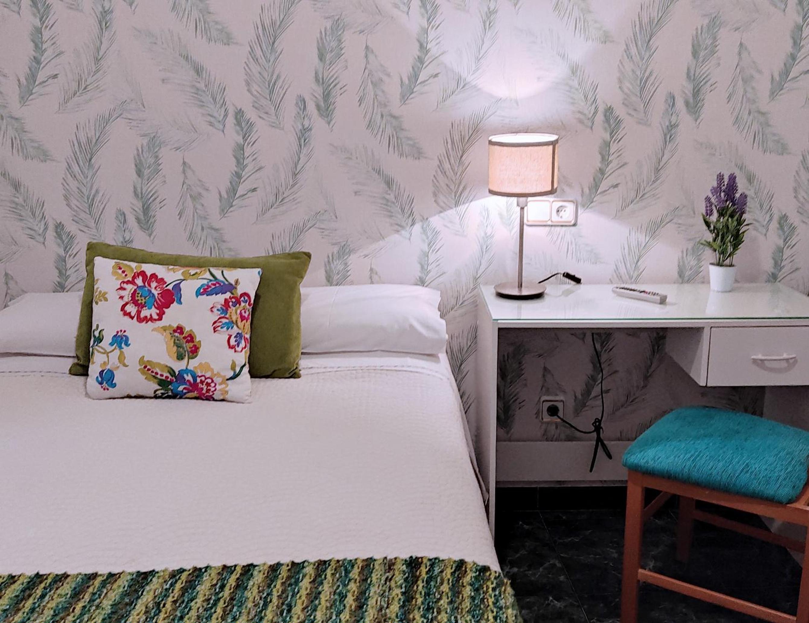 Hostal Bruña Paseo del Prado - Image 2