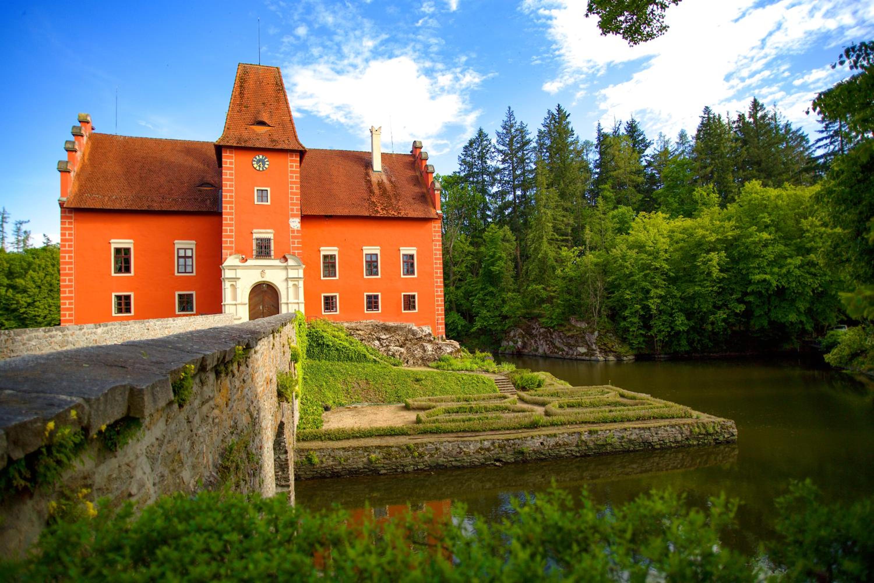 Penzion a restaurace Zlatovláska u zámku Červená Lhota
