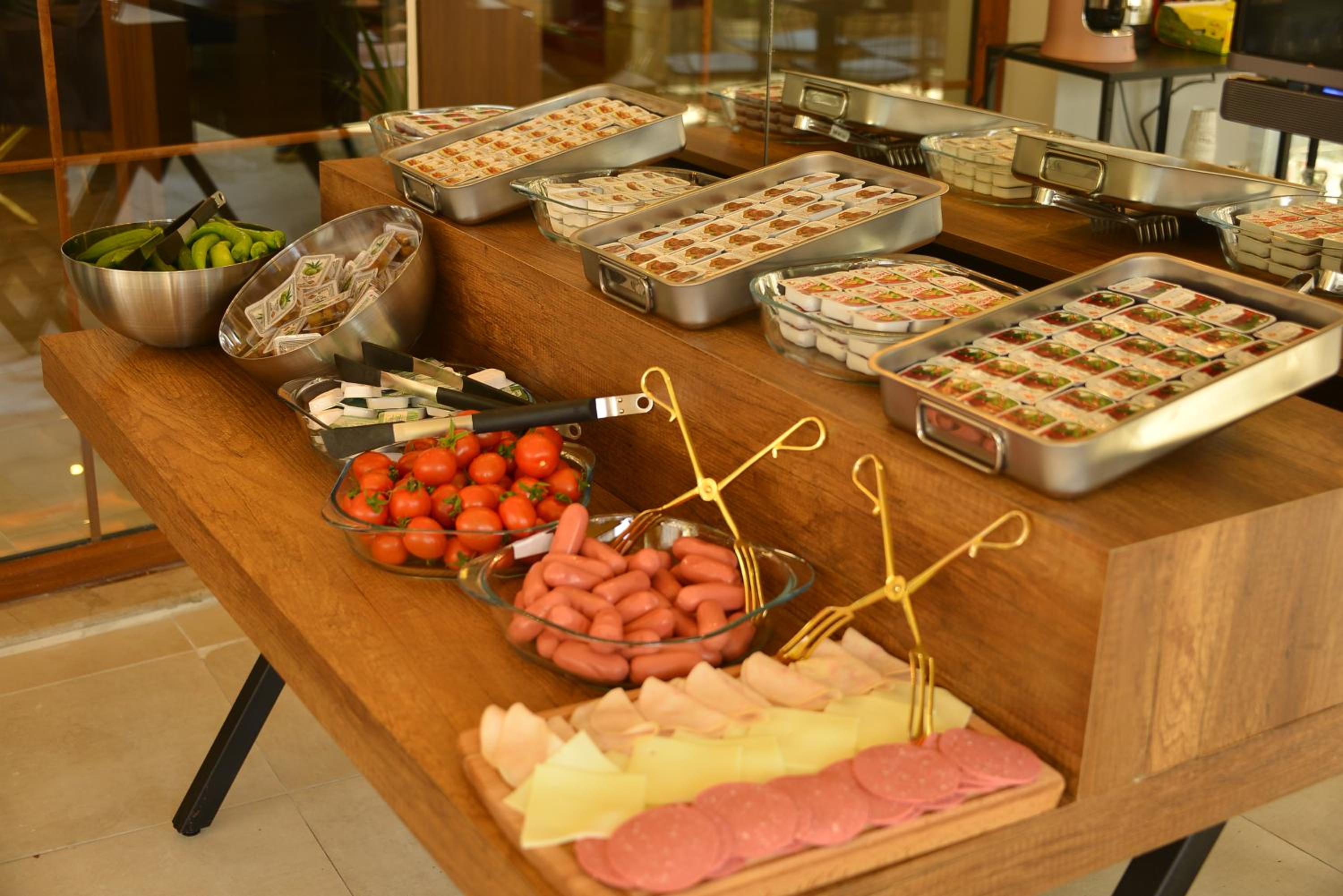 Pure Diamond Otel - Image 5