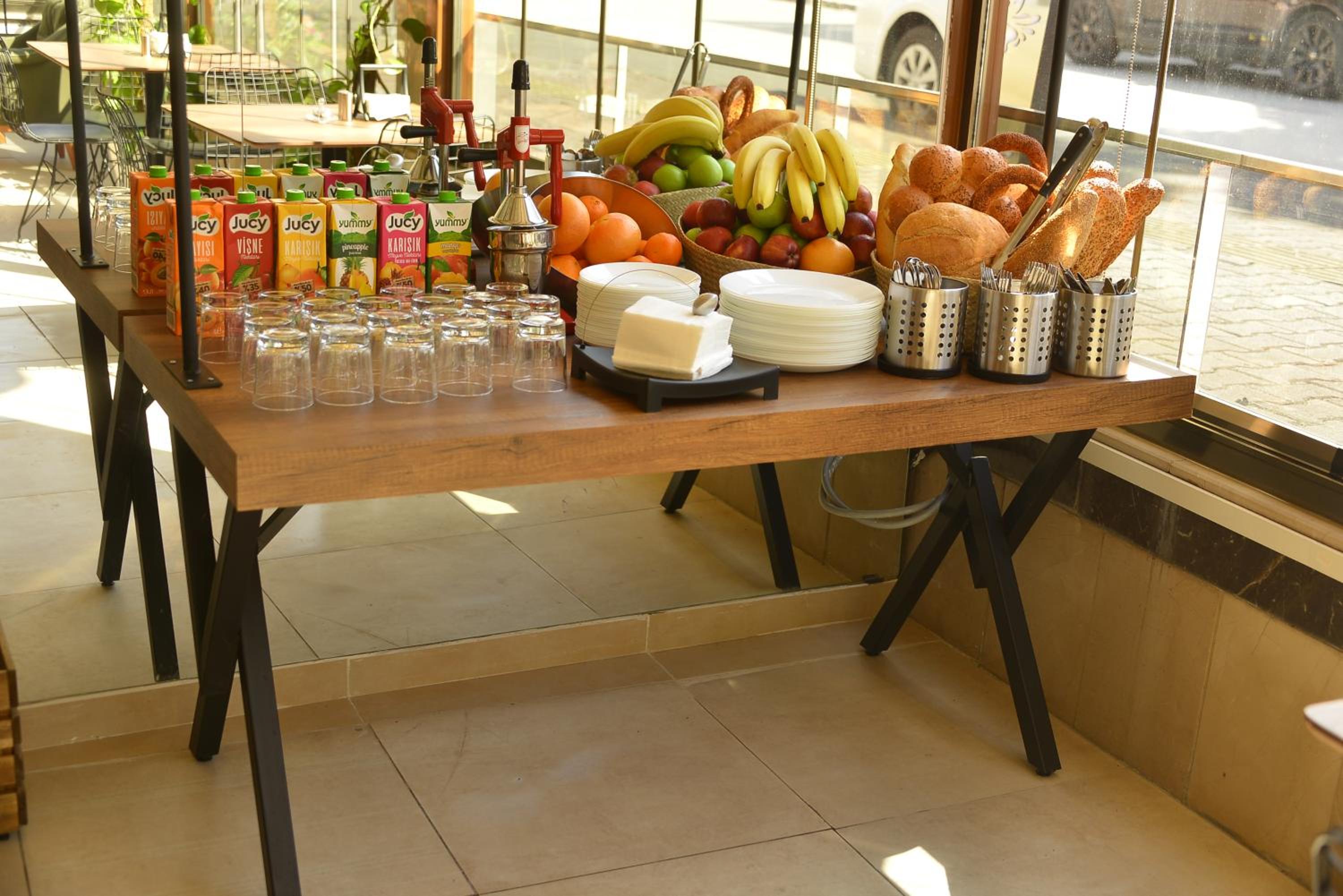 Pure Diamond Otel - Image 6