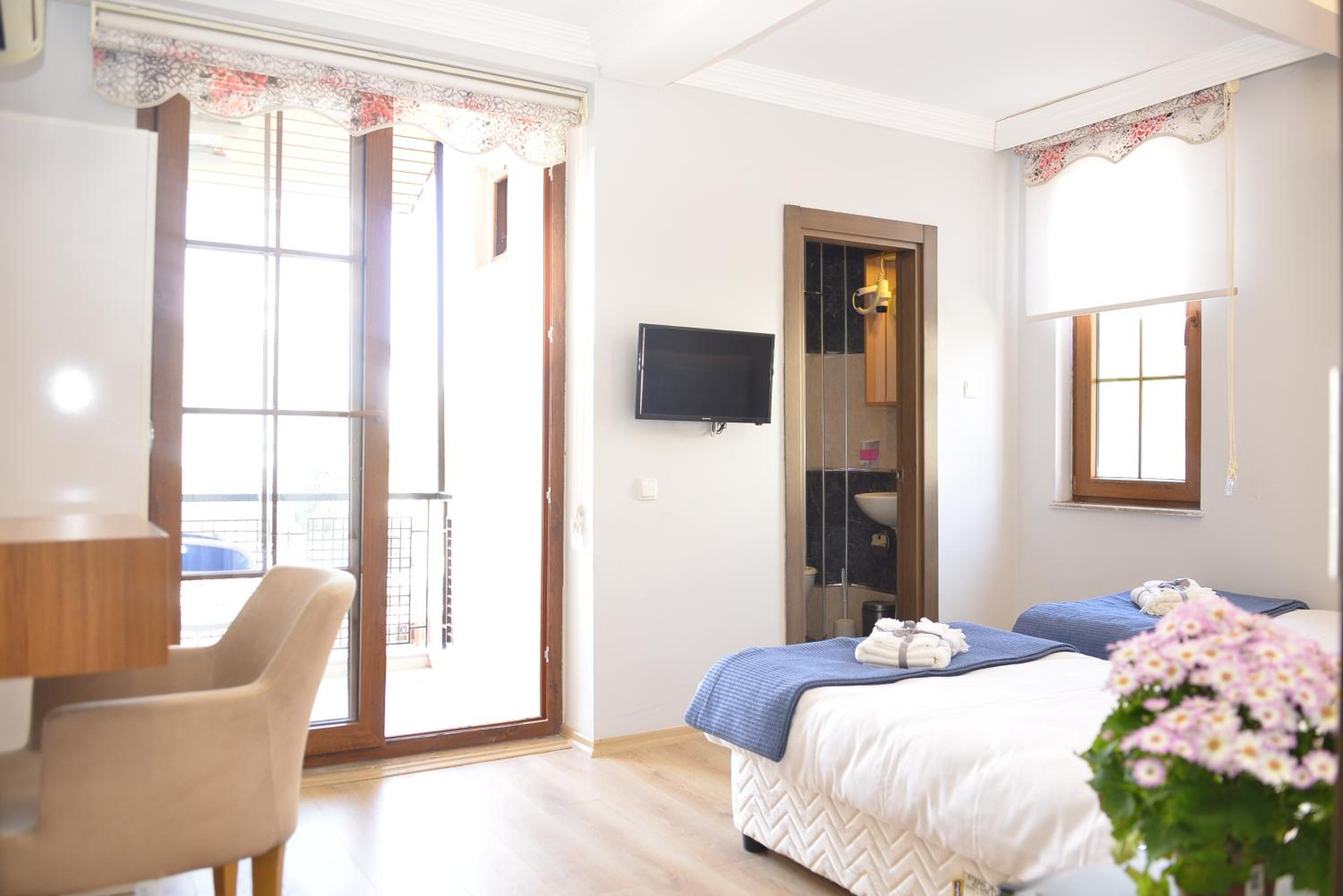 Pure Diamond Otel - Image 25