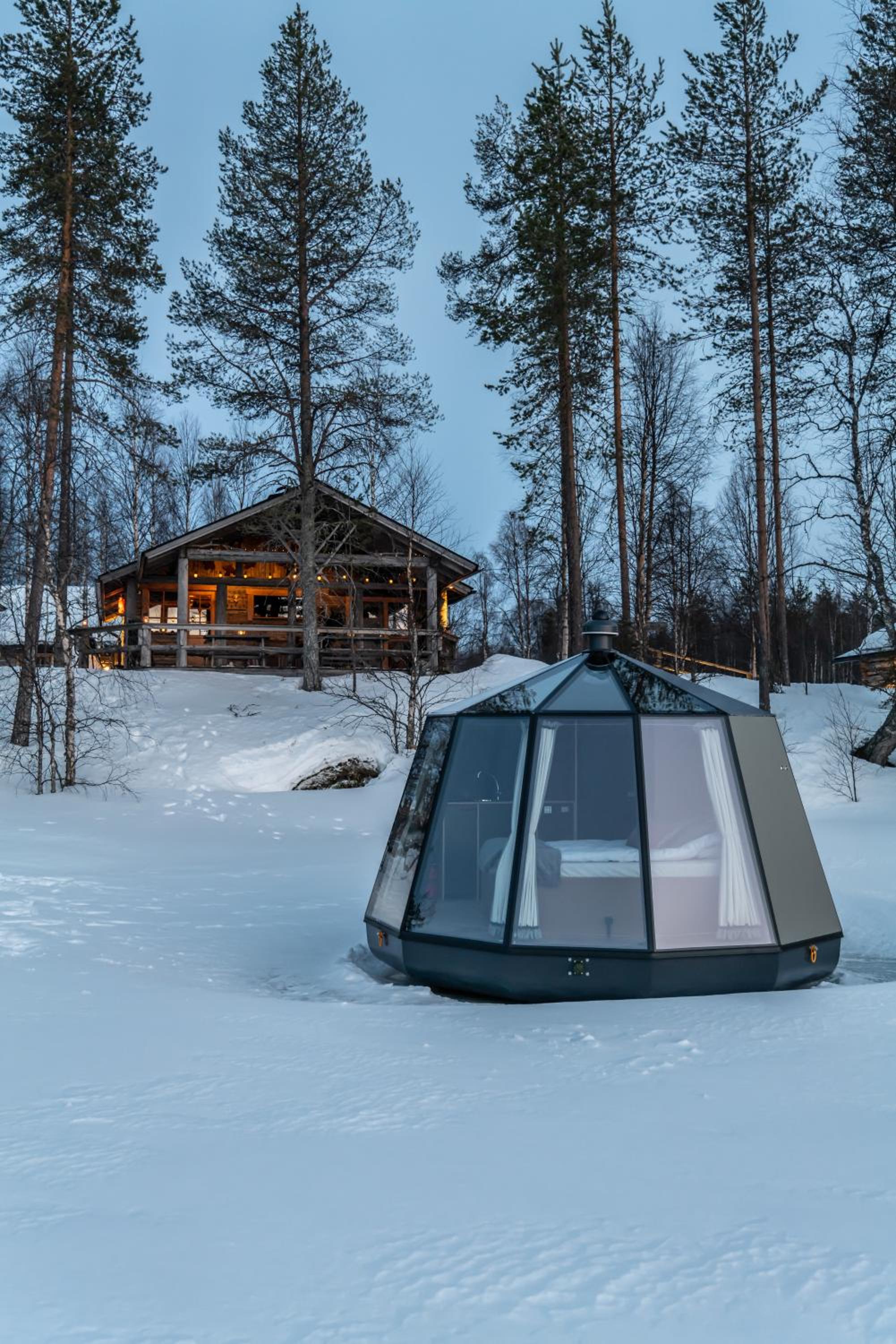 AuroraHut, Overwater Hut