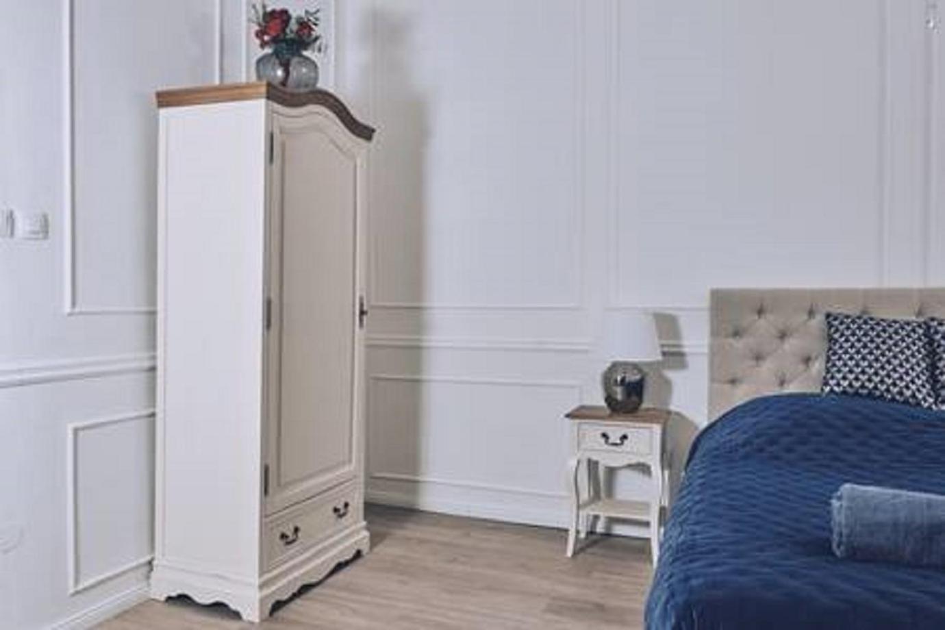 dFive New Stylish Lux Apartment at the Centre view 5