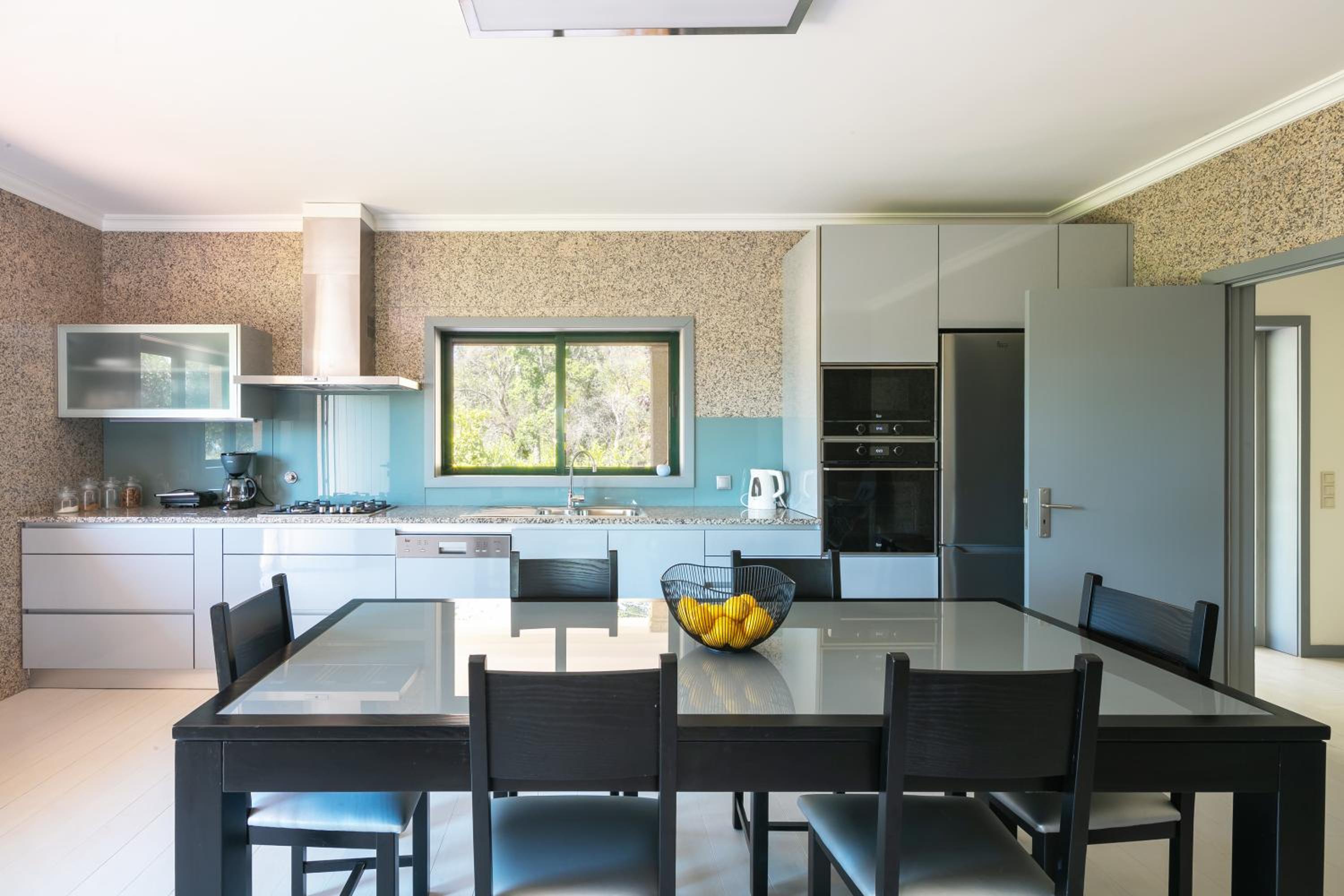 Stunning 3-bed-2-bath villa over Douro River;Porto city - WIFI-sleep 6-10 view 4