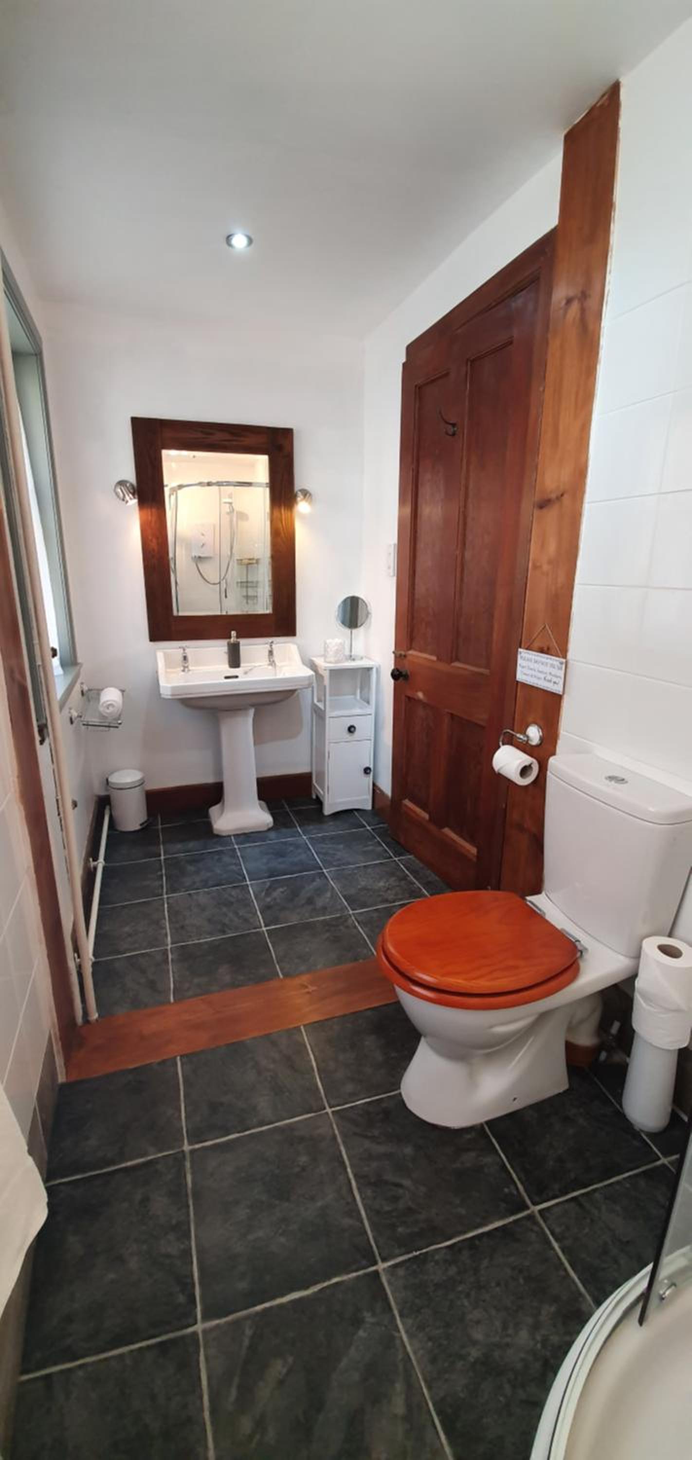 Tirindrish House B&B