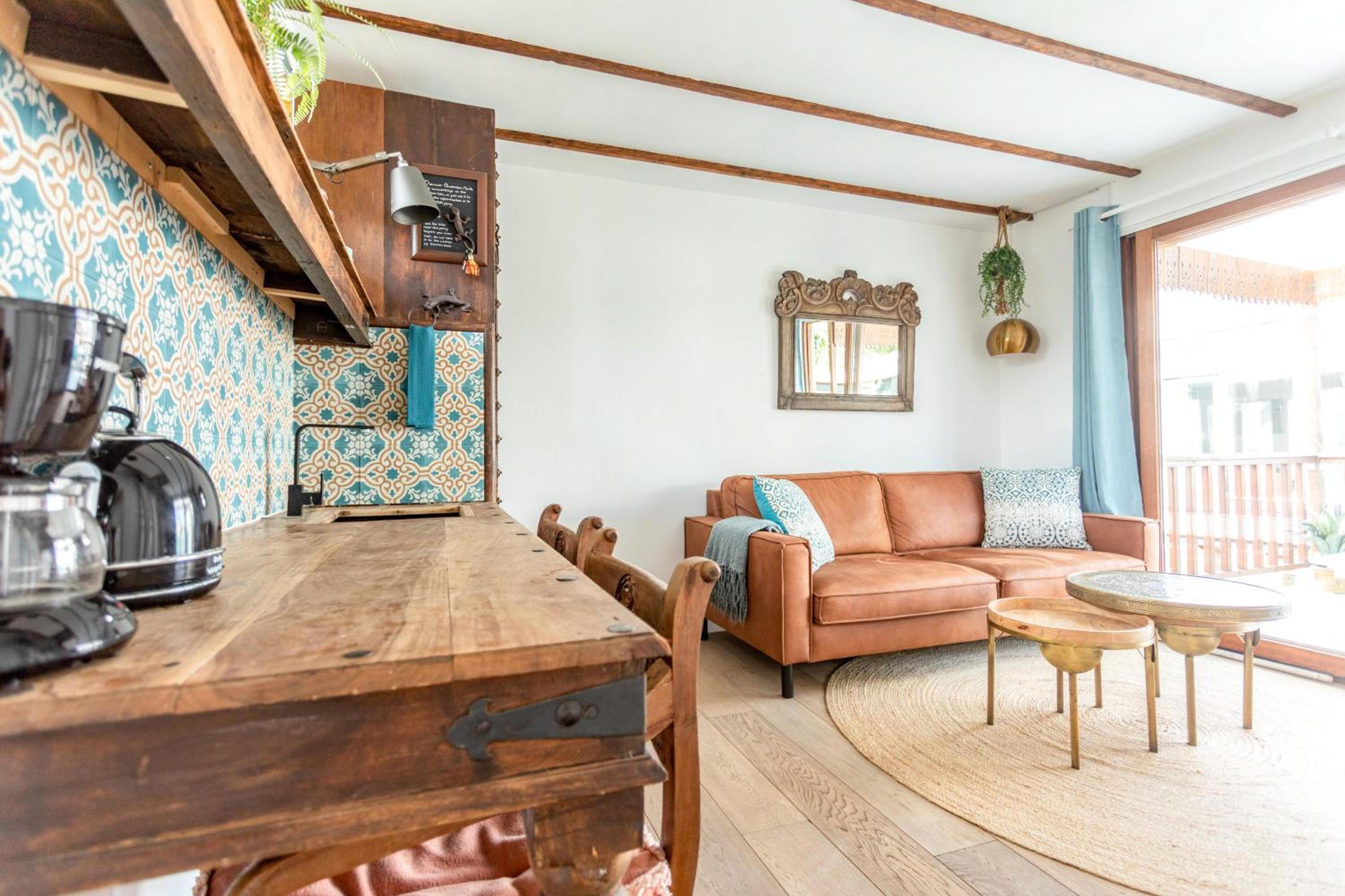 CASA KAREN - Houseboat studio with private terrace