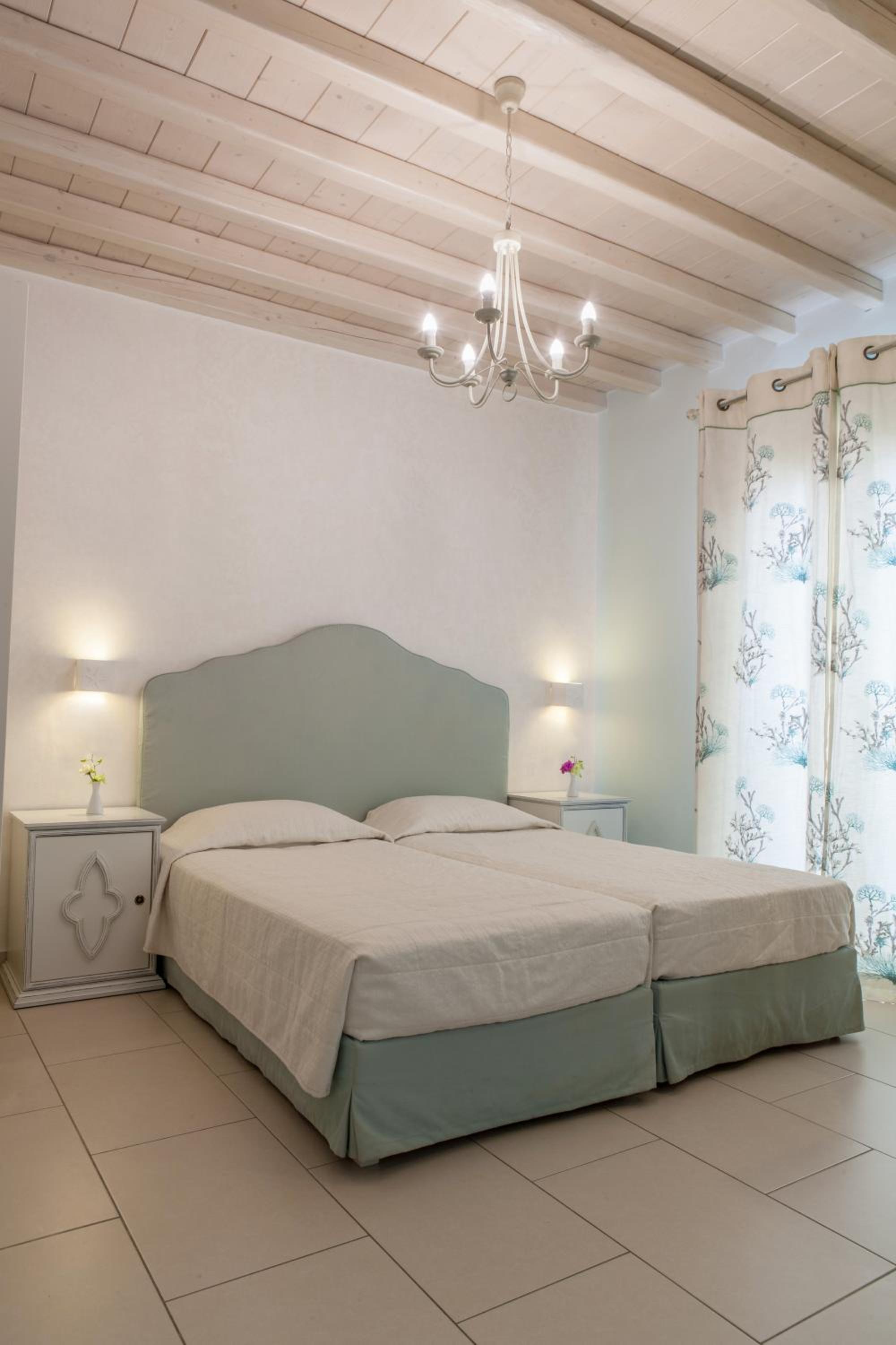 Aeolos Resort