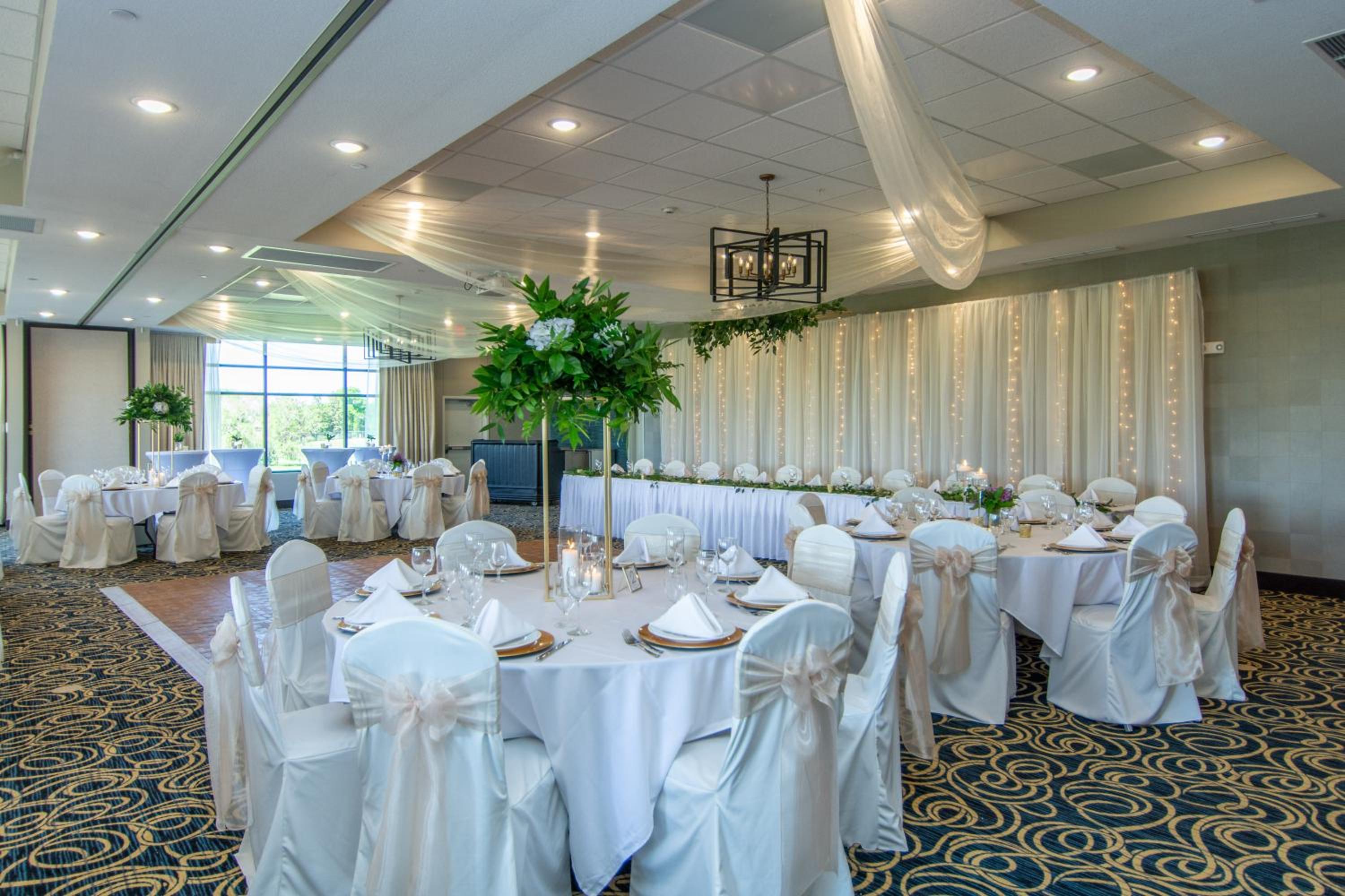 Little Crow Hotel & Conference, Trademark by Wyndham, Photo 4