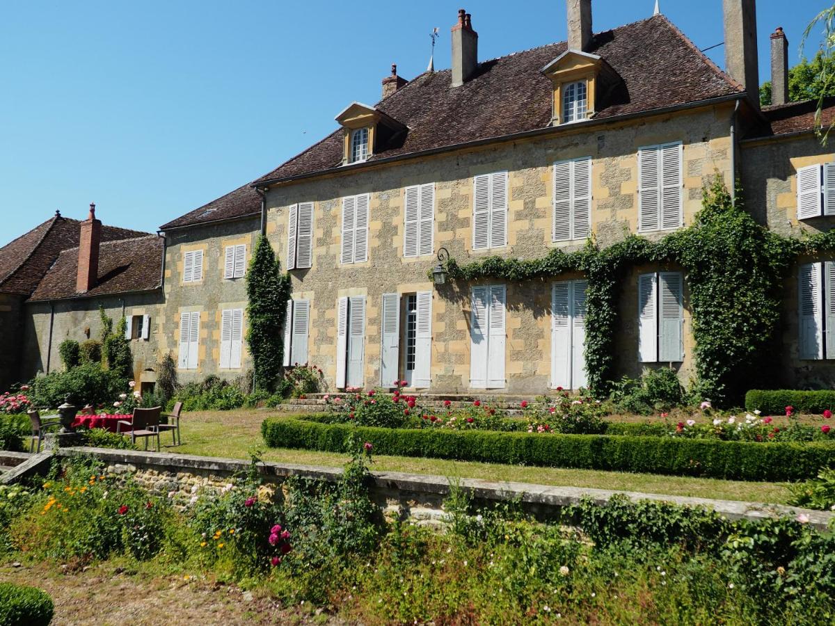 Gentilhommière de Lurcy le Bourg view 4
