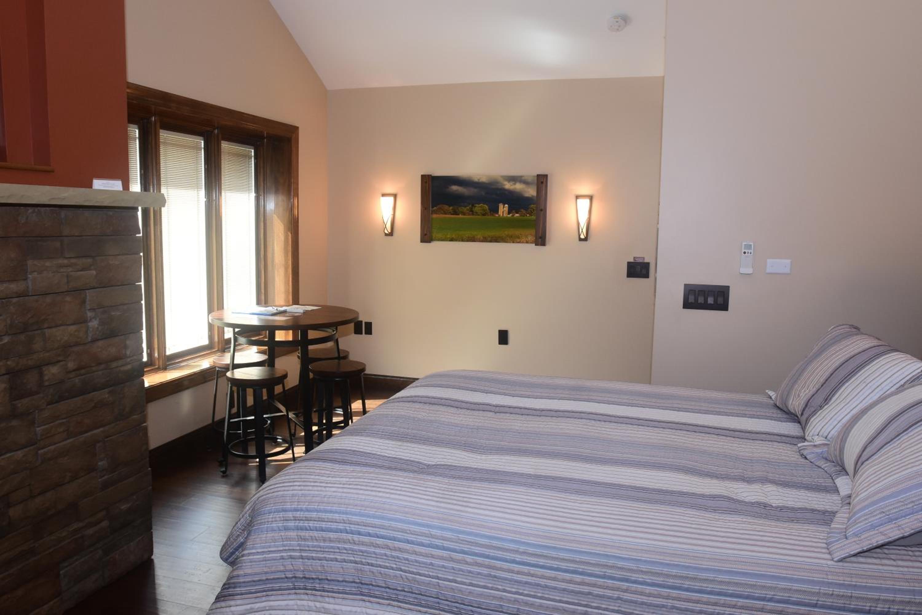The Fields of Eden Inn