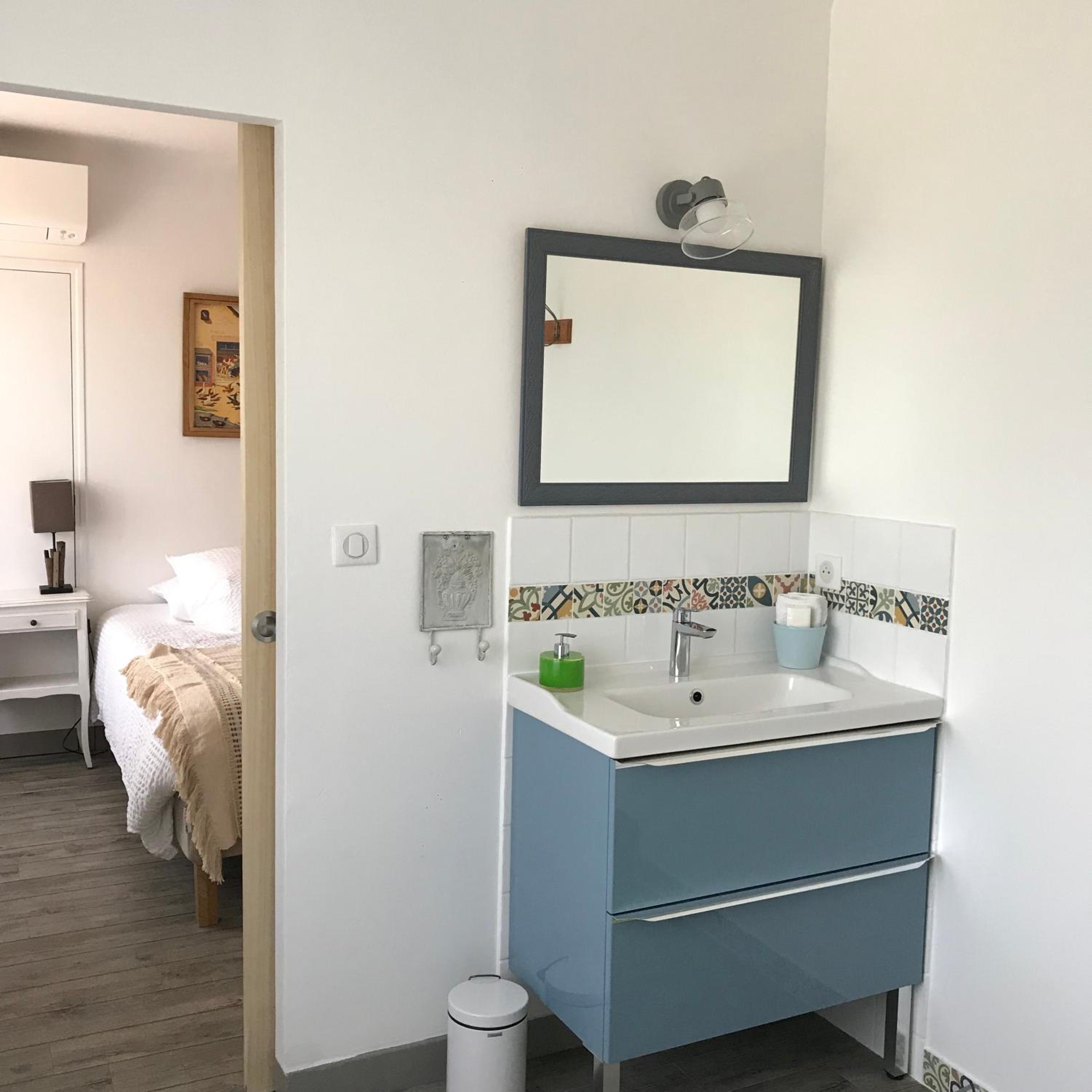 Orange Vacations - Chambres d'Hotes et Gites Le Mas Mellou - Property Image 20