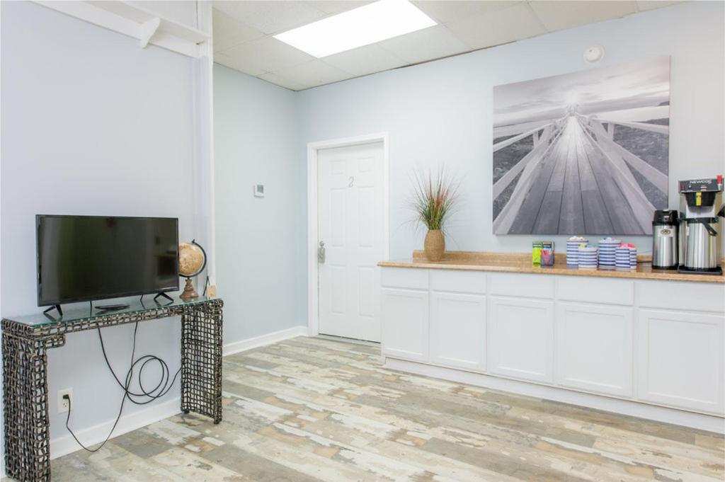 Darien Dockside Inn - Property Image 3