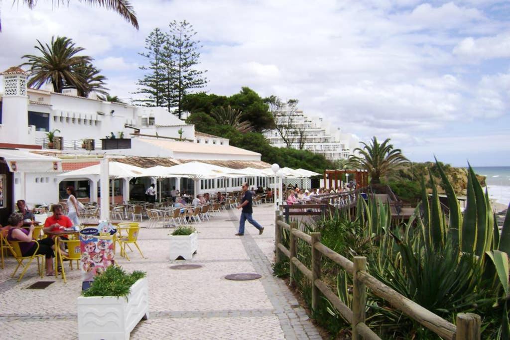 A dois passos da praia view 2