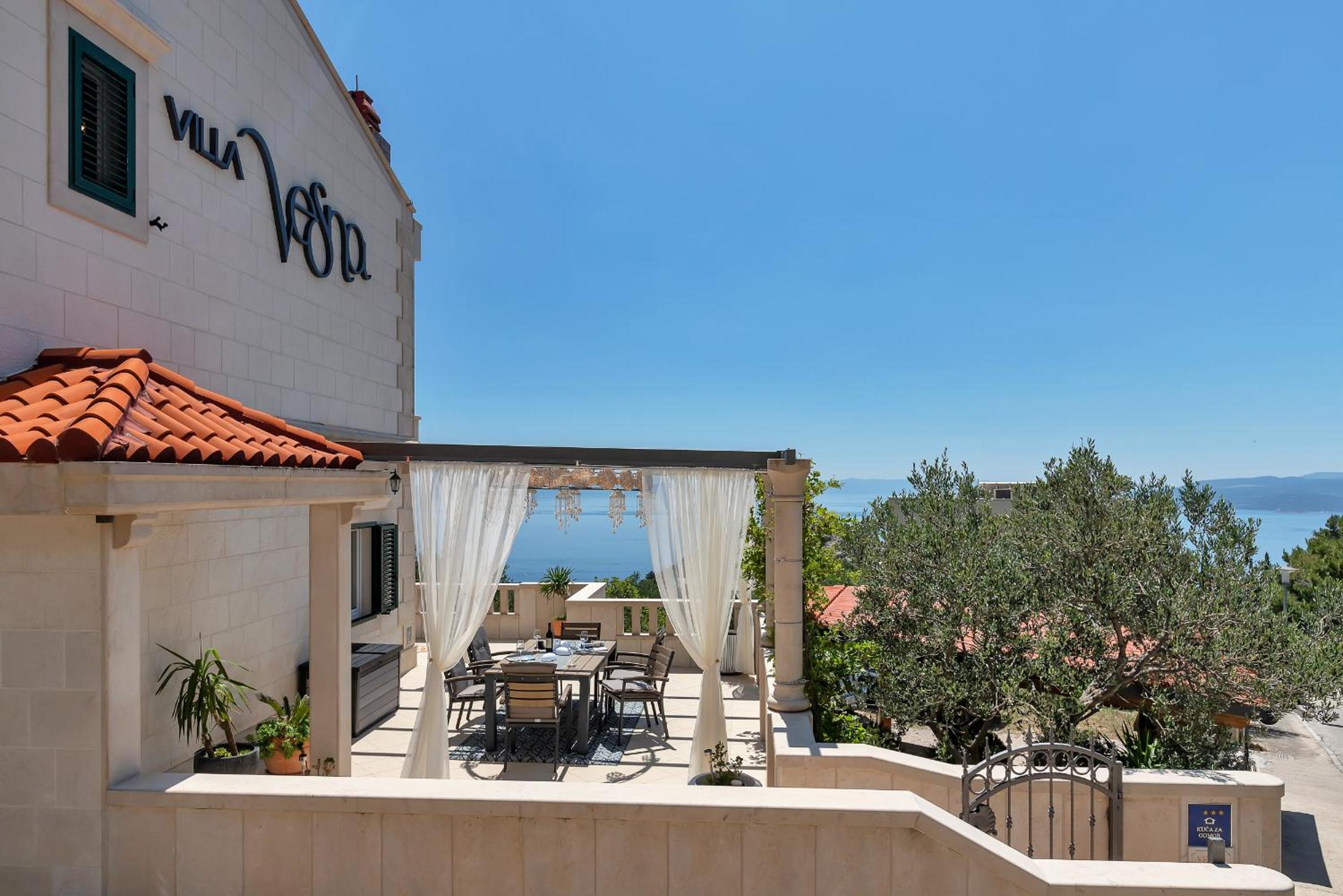 Villa Vesna with heated pool view 3