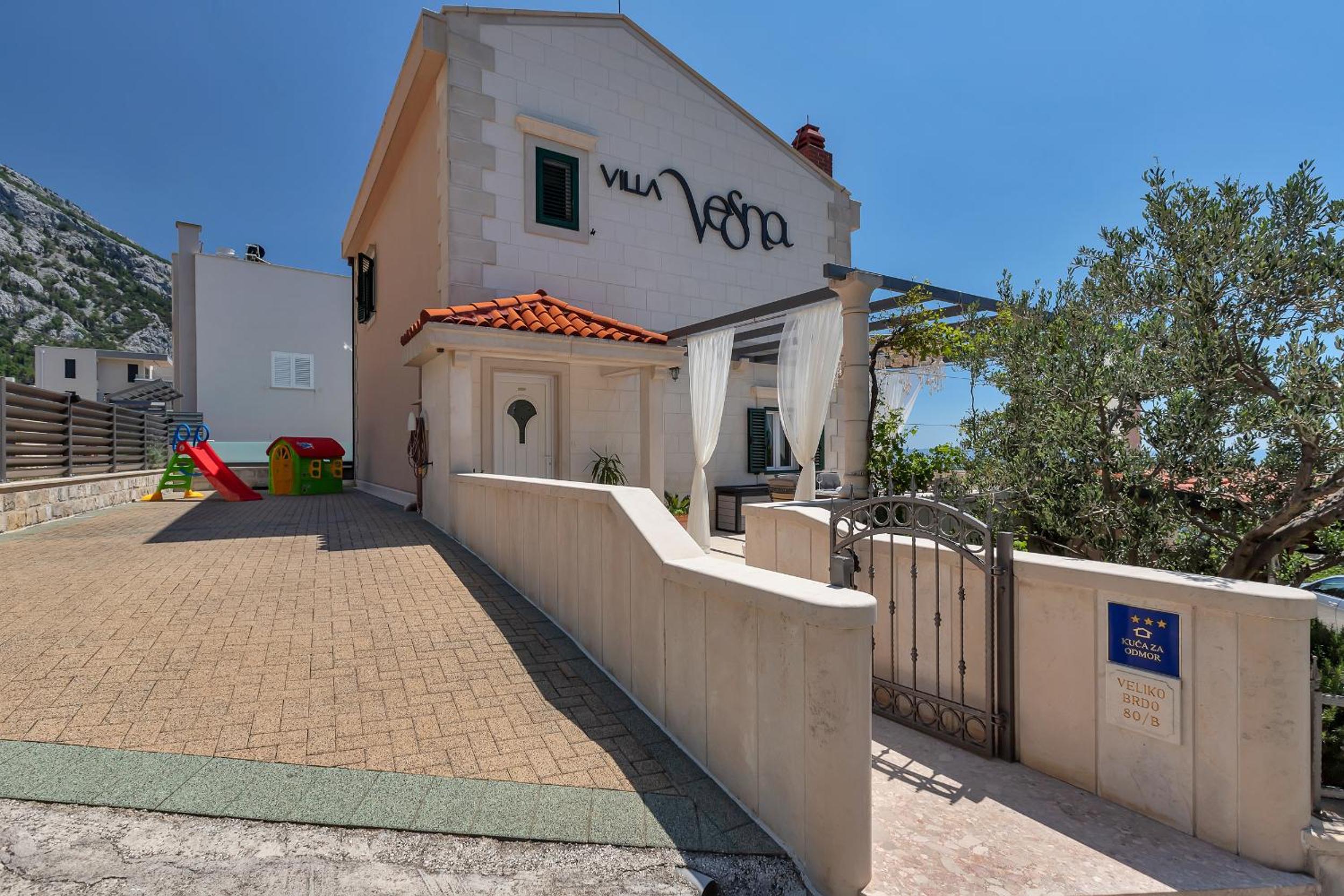 Villa Vesna with heated pool view 5