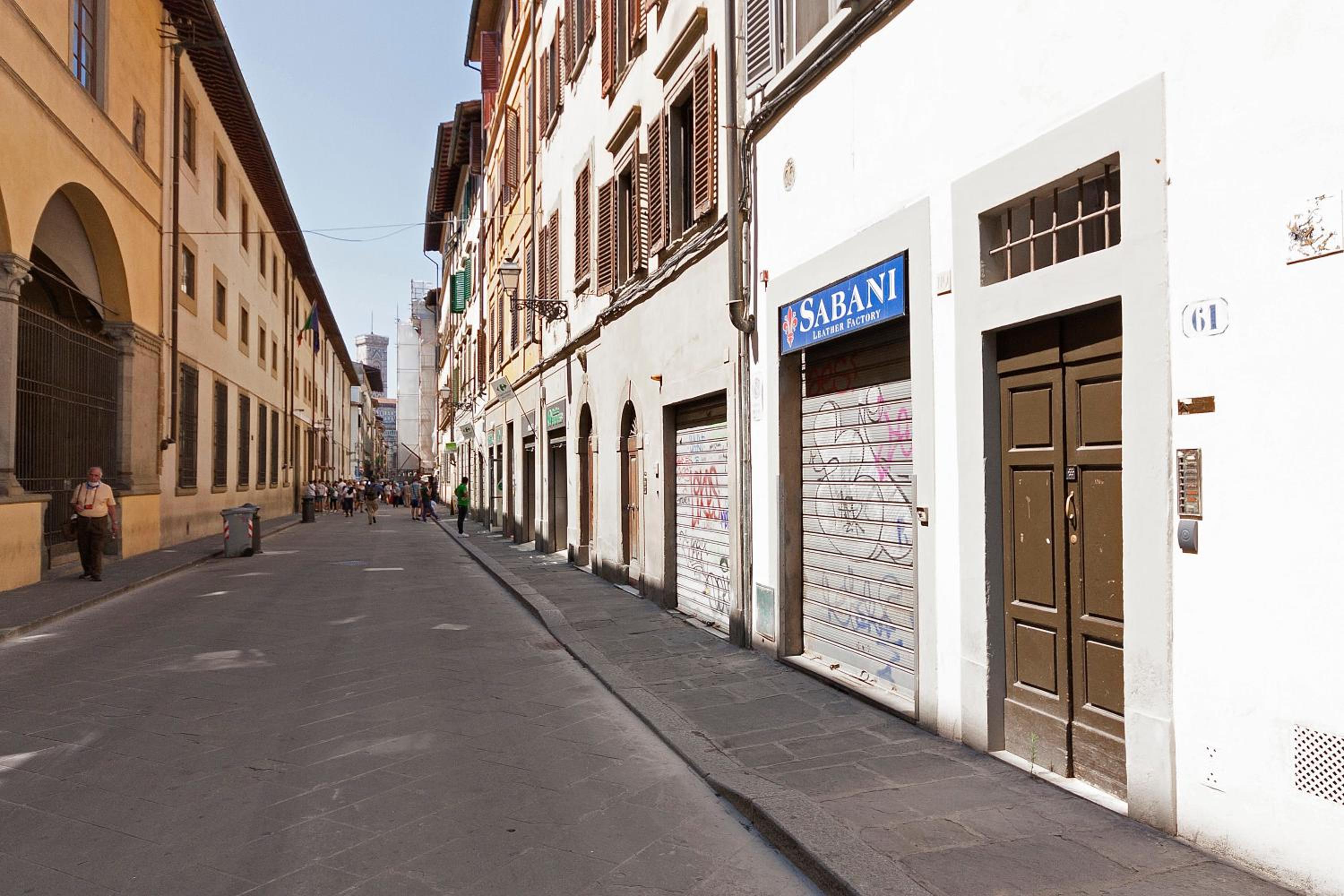 Ricasoli Apartment by Mamo Florence