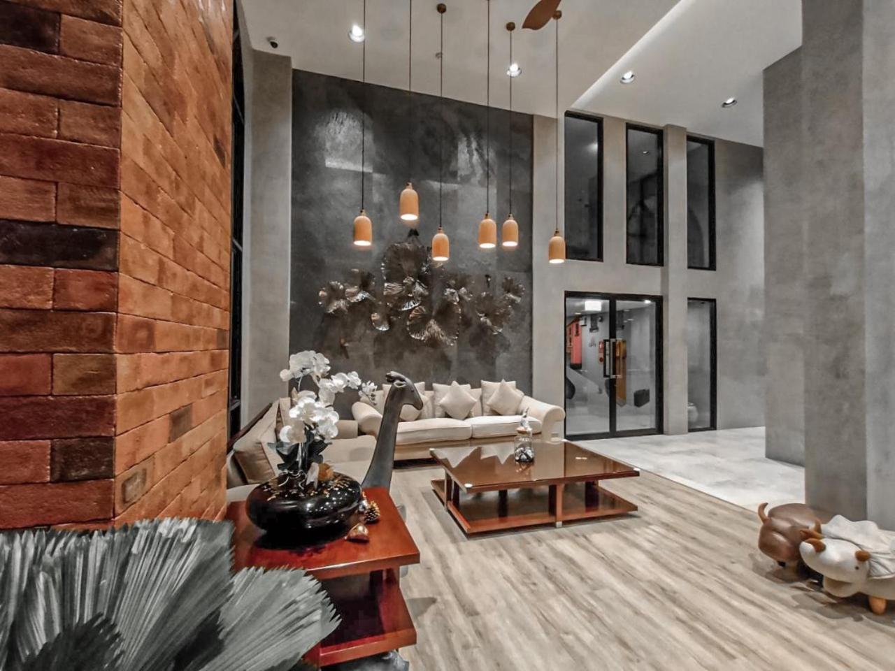 Le Lert Hotel Ratchaburi