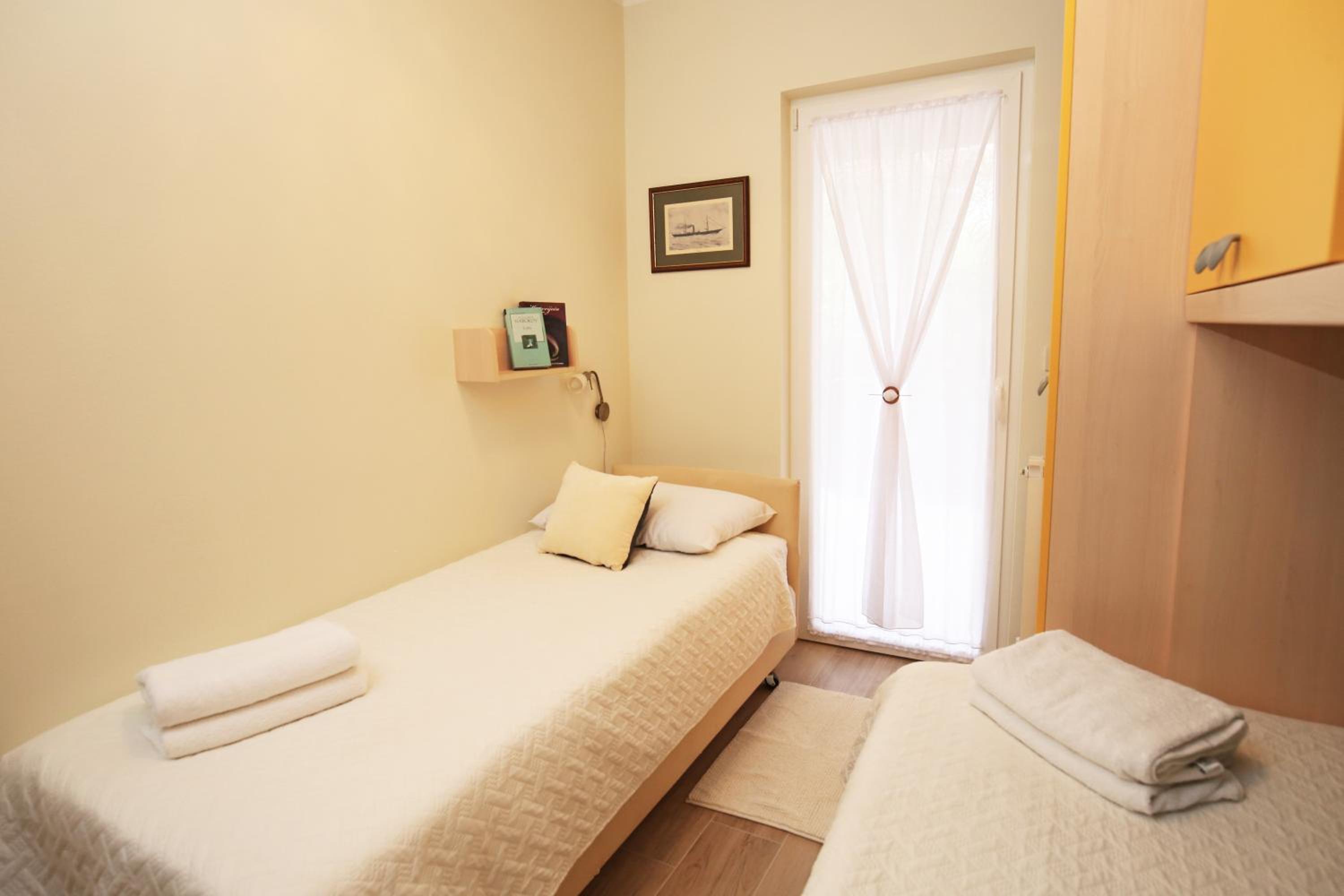 Apartments Paola